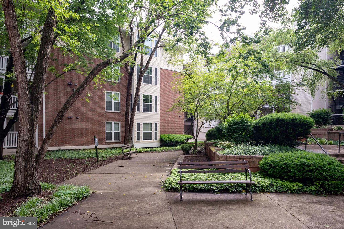 1524 LINCOLN WAY #409, MCLEAN, Virginia 22102, 1 Bedroom Bedrooms, ,1 BathroomBathrooms,Residential,For sale,1524 LINCOLN WAY #409,VAFX2231838 MLS # VAFX2231838