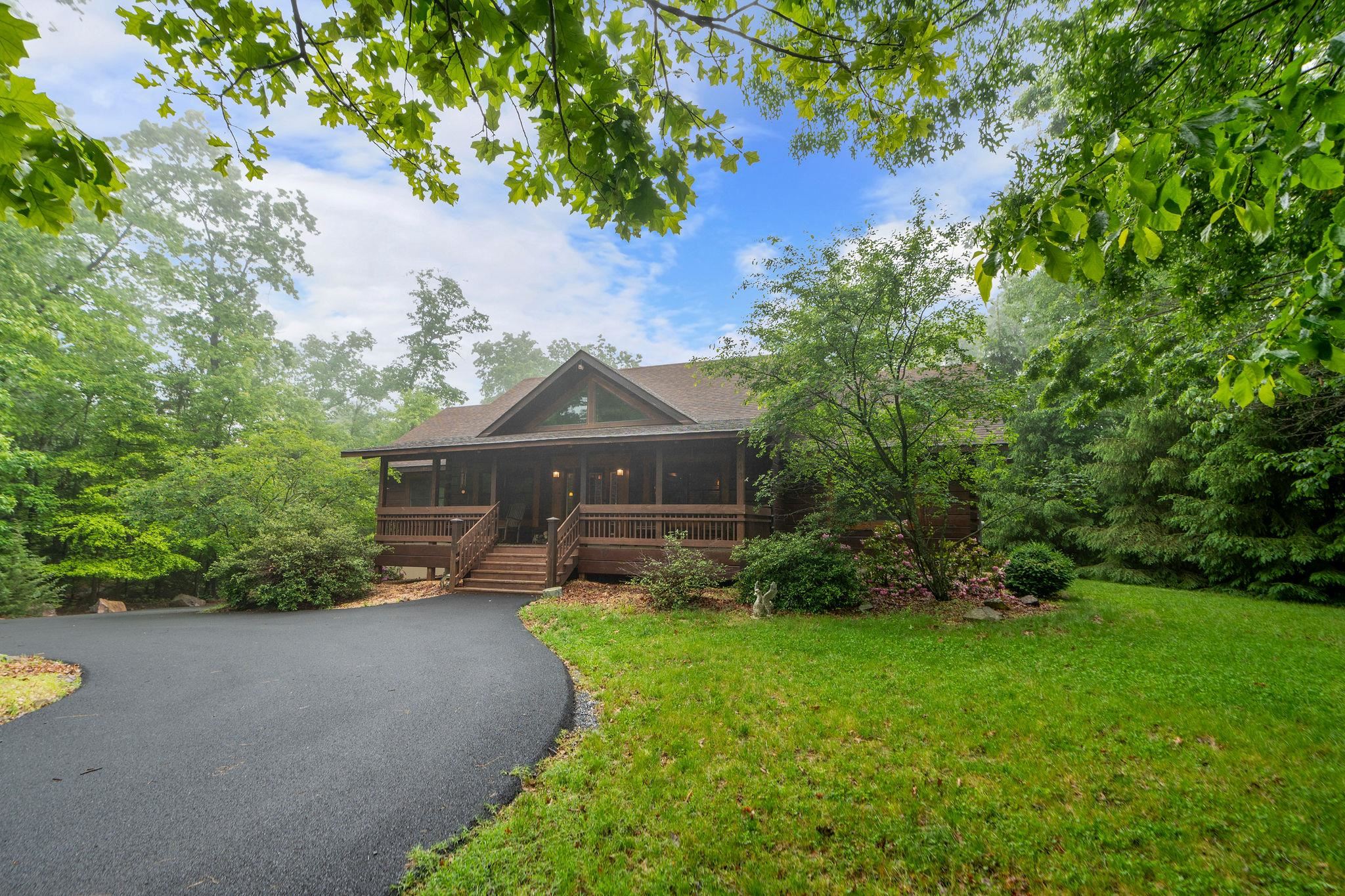 743 CHINQUAPIN DR, LYNDHURST, Virginia 22952, 3 Bedrooms Bedrooms, ,2 BathroomsBathrooms,Residential,Adventurer's Dream,743 CHINQUAPIN DR,664605 MLS # 664605