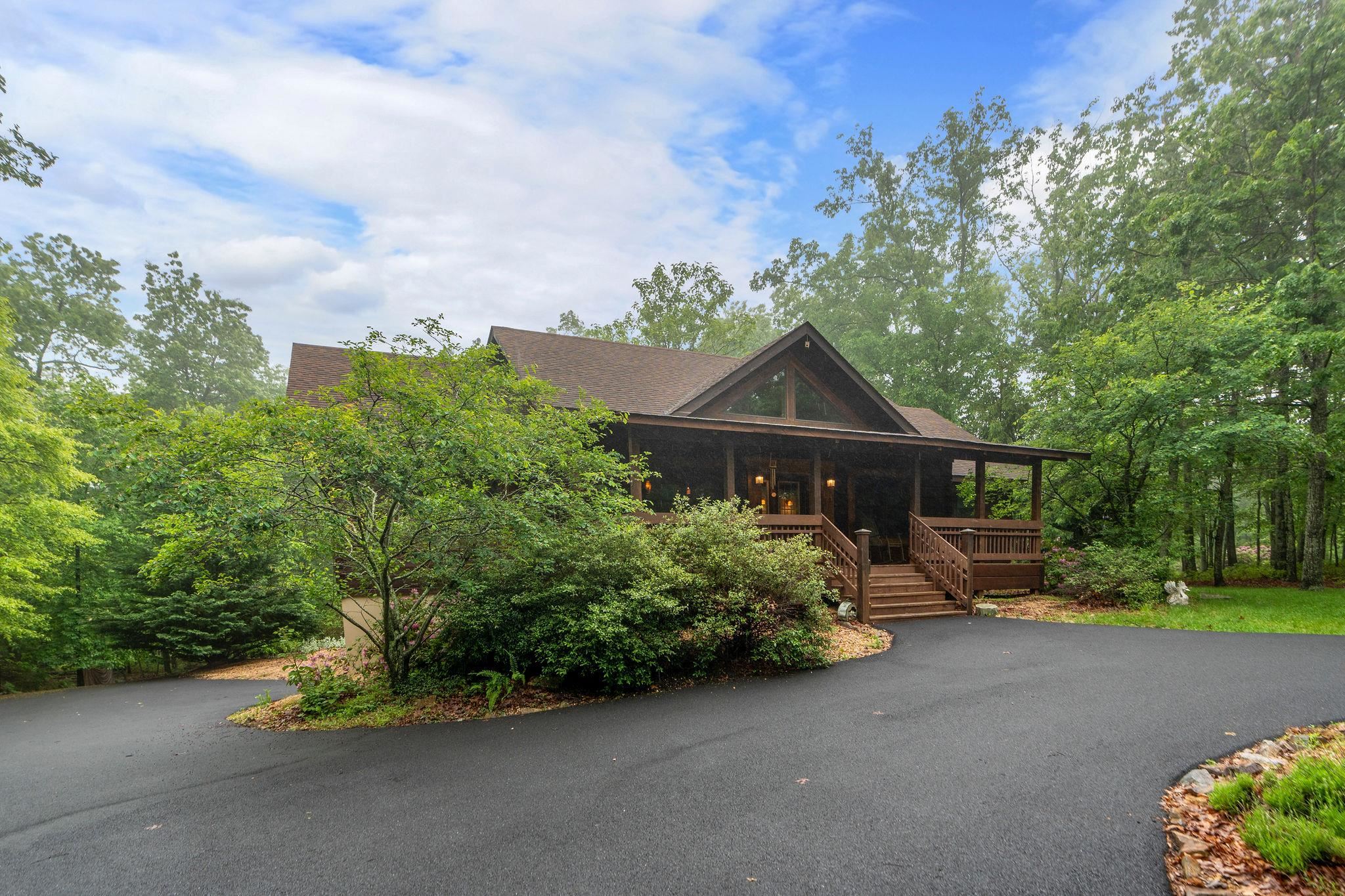743 CHINQUAPIN DR, LYNDHURST, Virginia 22952, 3 Bedrooms Bedrooms, ,2 BathroomsBathrooms,Residential,Adventurer's Dream,743 CHINQUAPIN DR,664605 MLS # 664605