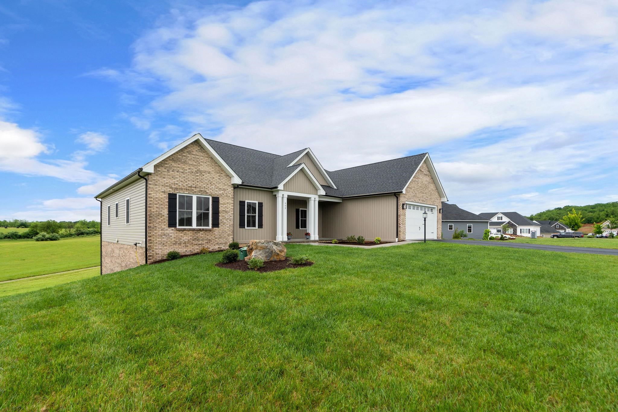 409 PETERSON LN, WAYNESBORO, Virginia 22980, 4 Bedrooms Bedrooms, ,2 BathroomsBathrooms,Residential,409 PETERSON LN,664610 MLS # 664610