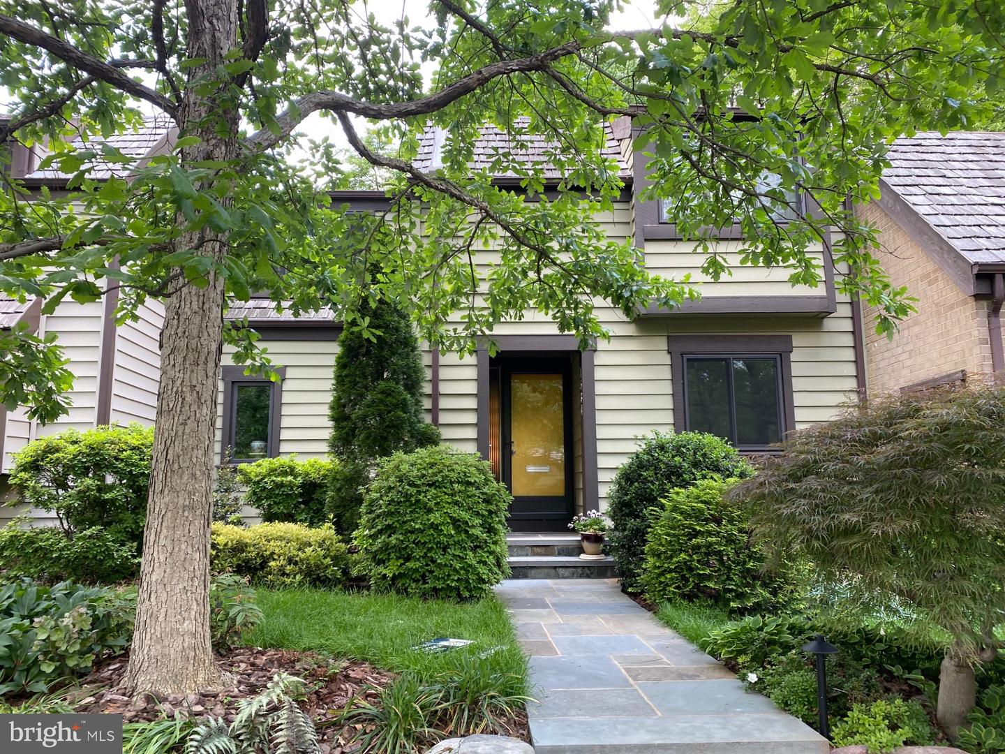1534 SCANDIA CIR, RESTON, Virginia 20190, 3 Bedrooms Bedrooms, ,2 BathroomsBathrooms,Residential,For sale,1534 SCANDIA CIR,VAFX2231910 MLS # VAFX2231910