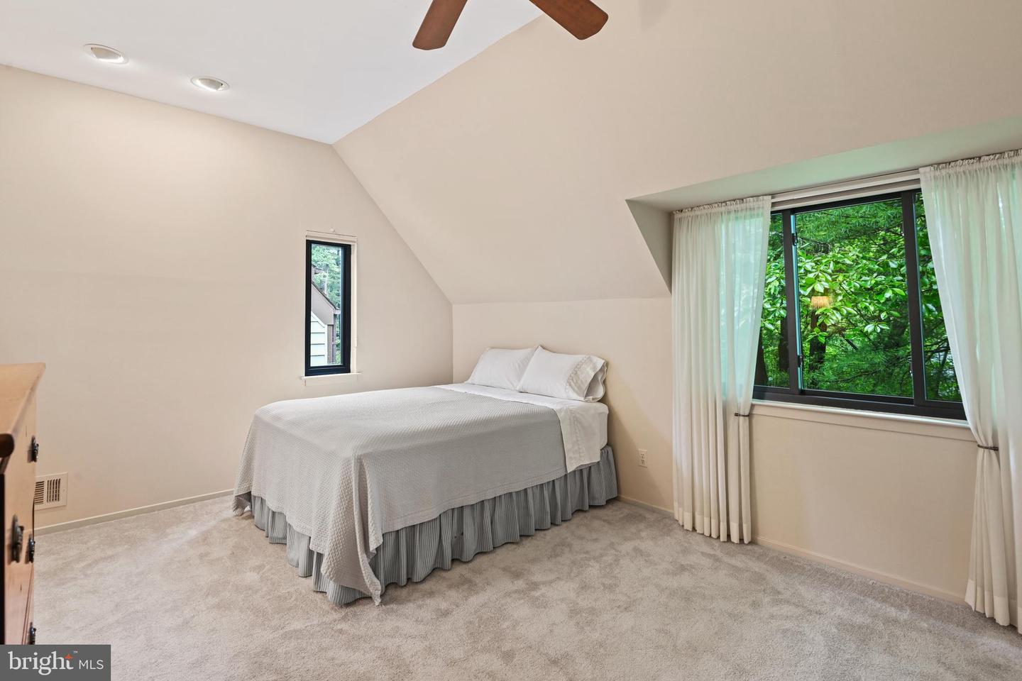 1534 SCANDIA CIR, RESTON, Virginia 20190, 3 Bedrooms Bedrooms, ,2 BathroomsBathrooms,Residential,For sale,1534 SCANDIA CIR,VAFX2231910 MLS # VAFX2231910