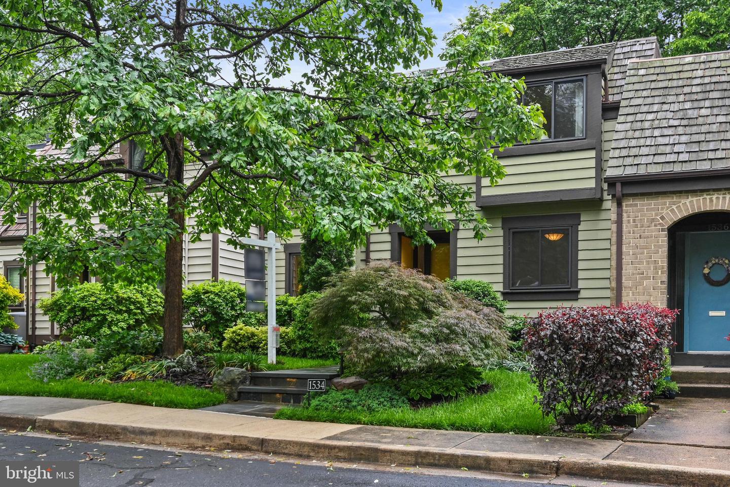 1534 SCANDIA CIR, RESTON, Virginia 20190, 3 Bedrooms Bedrooms, ,2 BathroomsBathrooms,Residential,For sale,1534 SCANDIA CIR,VAFX2231910 MLS # VAFX2231910