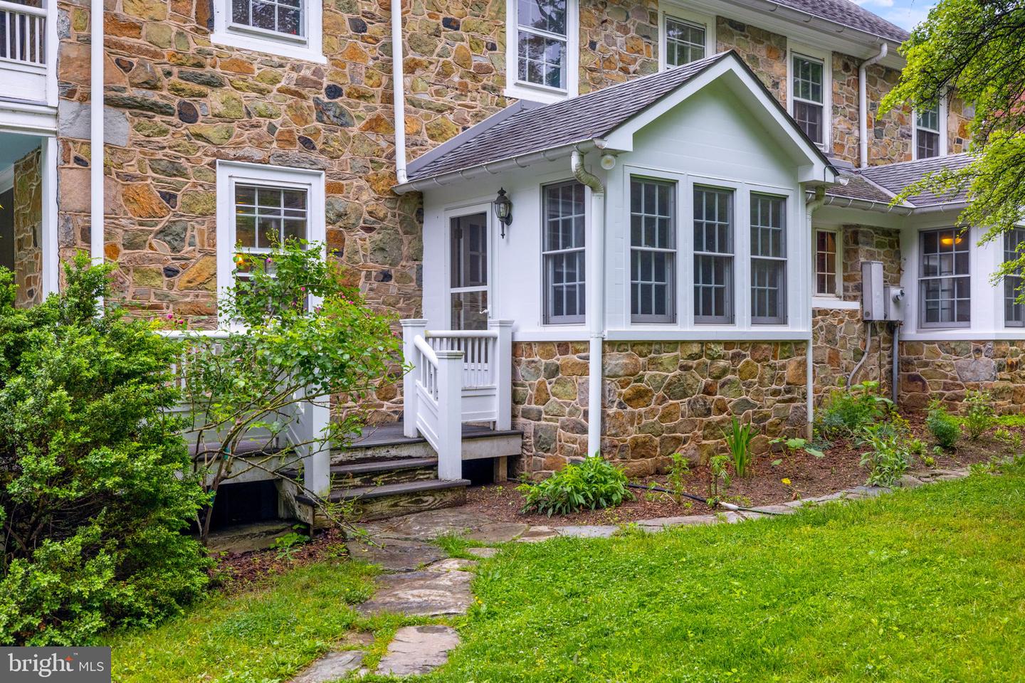 16158 CLARKES GAP RD, WATERFORD, Virginia 20197, 7 Bedrooms Bedrooms, ,1 BathroomBathrooms,Residential,For sale,16158 CLARKES GAP RD,VALO2092906 MLS # VALO2092906