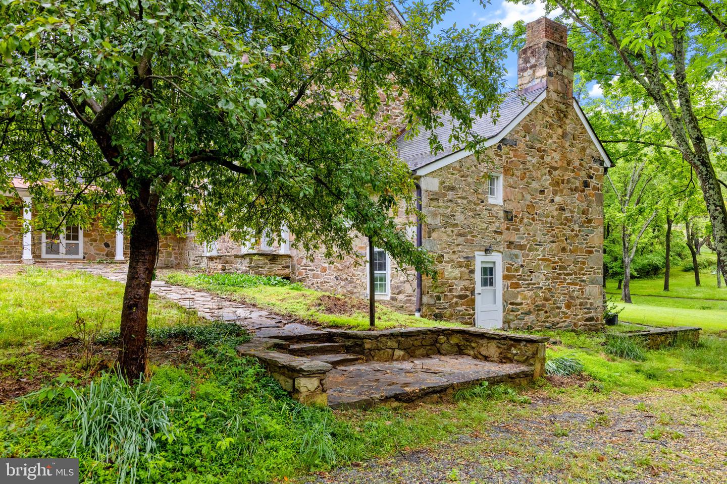 16158 CLARKES GAP RD, WATERFORD, Virginia 20197, 7 Bedrooms Bedrooms, ,1 BathroomBathrooms,Residential,For sale,16158 CLARKES GAP RD,VALO2092906 MLS # VALO2092906
