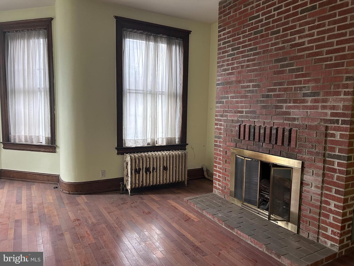 1300 GIRARD ST NW, WASHINGTON, District Of Columbia 20009, 4 Bedrooms Bedrooms, ,2 BathroomsBathrooms,Residential,For sale,1300 GIRARD ST NW,DCDC2194006 MLS # DCDC2194006