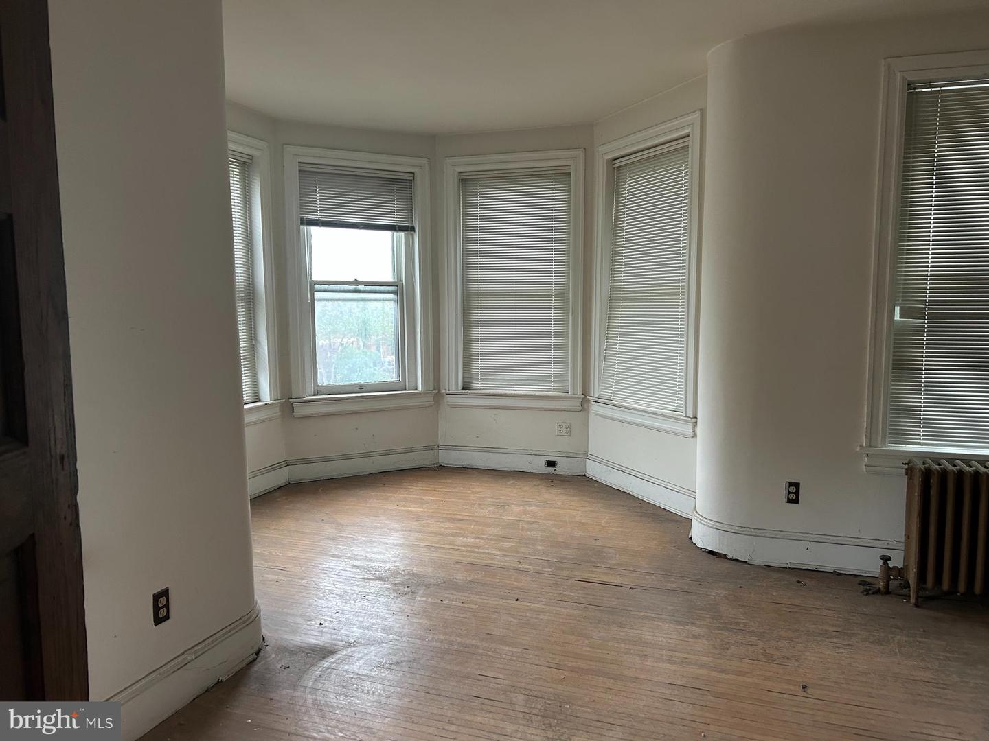 1300 GIRARD ST NW, WASHINGTON, District Of Columbia 20009, 4 Bedrooms Bedrooms, ,2 BathroomsBathrooms,Residential,For sale,1300 GIRARD ST NW,DCDC2194006 MLS # DCDC2194006