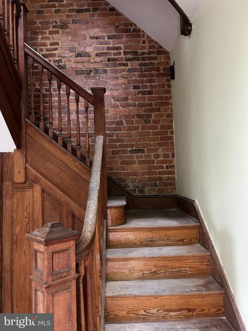 1300 GIRARD ST NW, WASHINGTON, District Of Columbia 20009, 4 Bedrooms Bedrooms, ,2 BathroomsBathrooms,Residential,For sale,1300 GIRARD ST NW,DCDC2194006 MLS # DCDC2194006