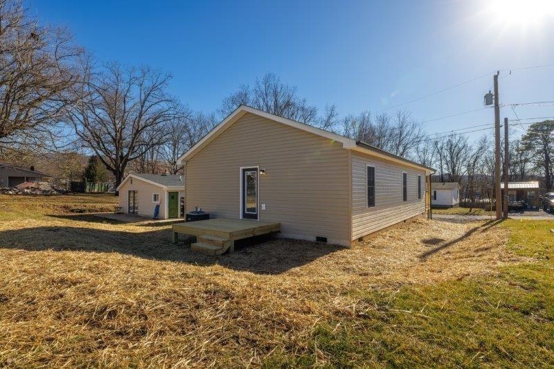 1028 D ST, WAYNESBORO, Virginia 22980, 3 Bedrooms Bedrooms, ,2 BathroomsBathrooms,Residential,1028 D ST,664619 MLS # 664619