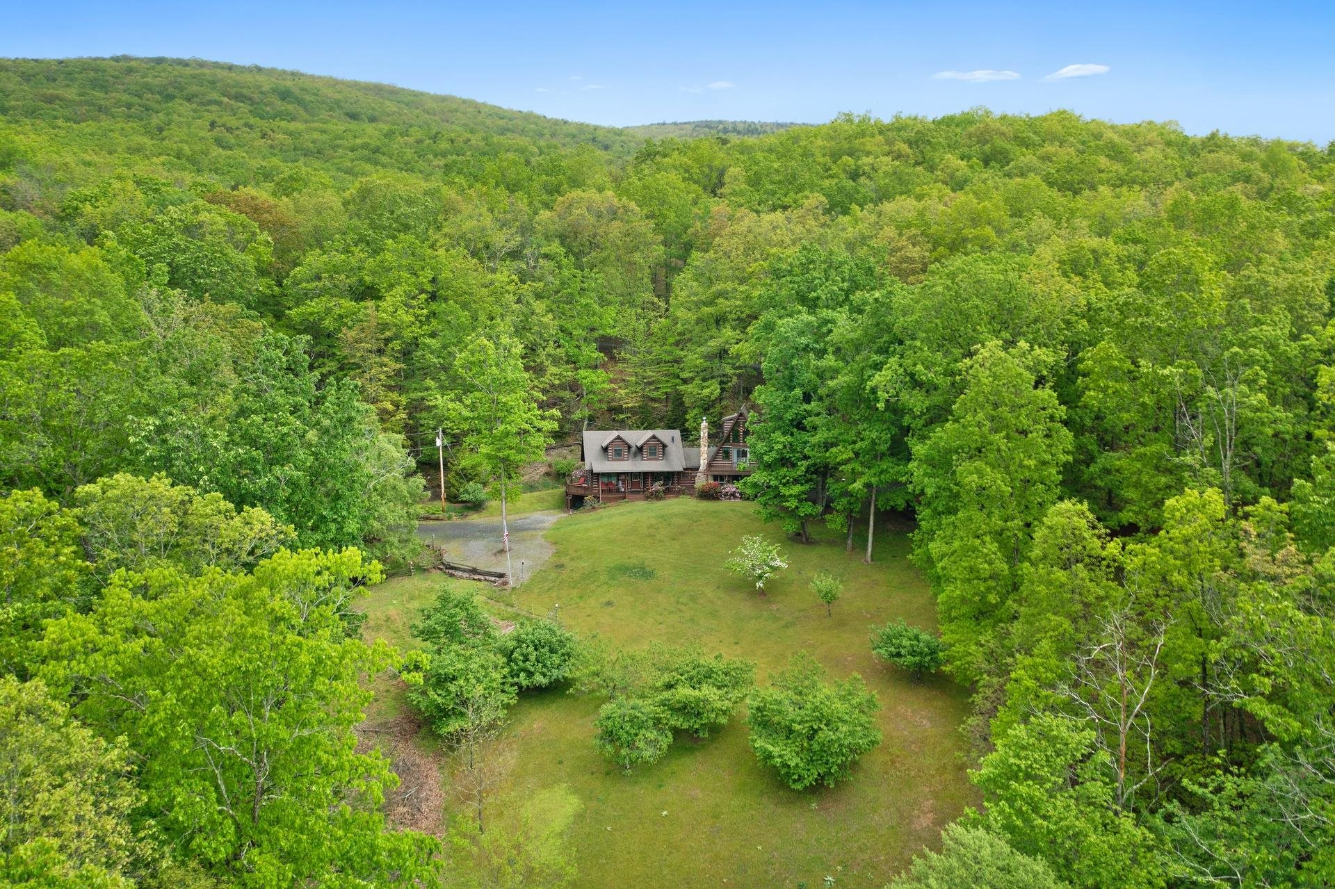 537 N HIGH VALLEY DR, MONTEREY, Virginia 24465, 3 Bedrooms Bedrooms, ,3 BathroomsBathrooms,Residential,537 N HIGH VALLEY DR,664622 MLS # 664622