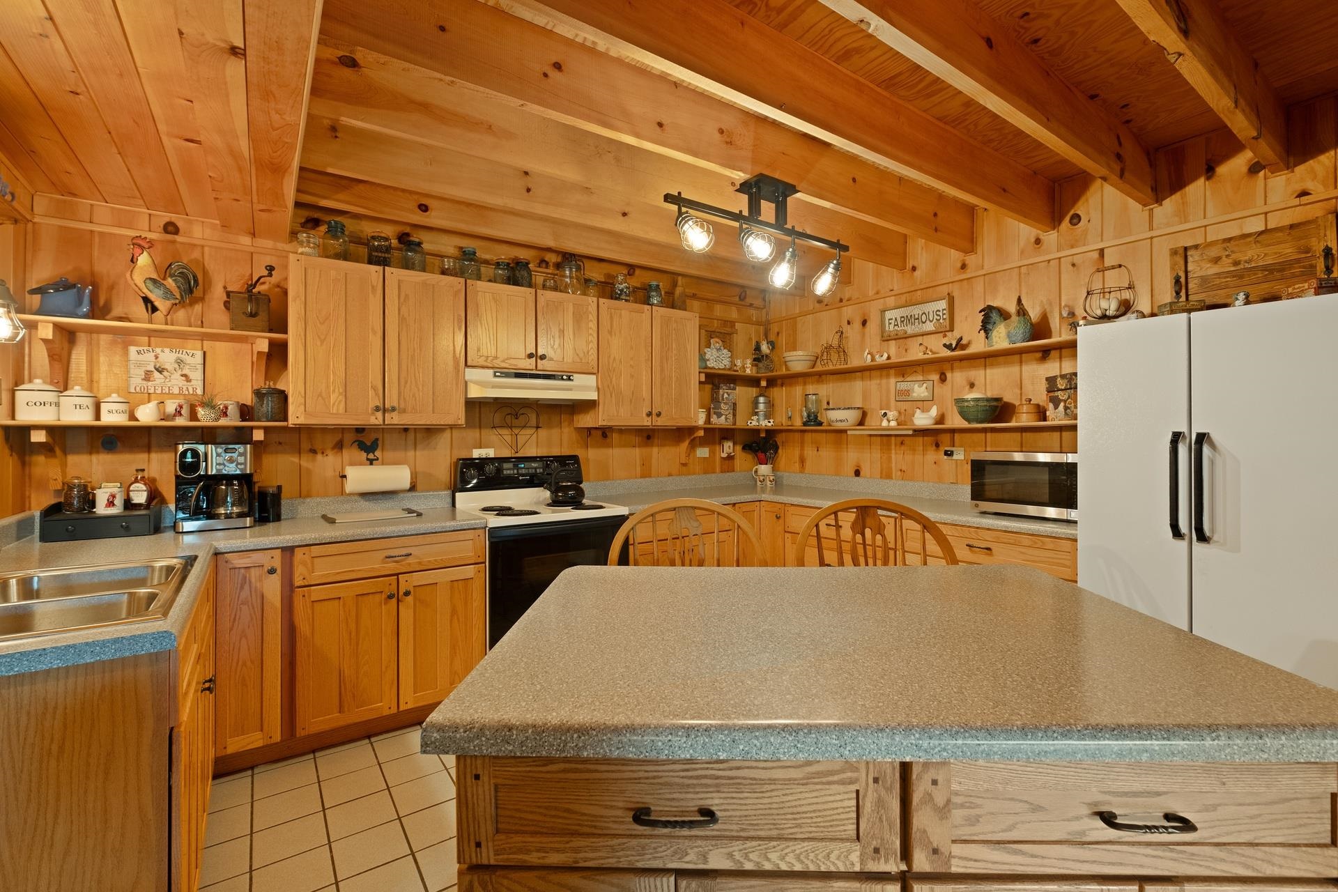 537 N HIGH VALLEY DR, MONTEREY, Virginia 24465, 3 Bedrooms Bedrooms, ,3 BathroomsBathrooms,Residential,537 N HIGH VALLEY DR,664622 MLS # 664622