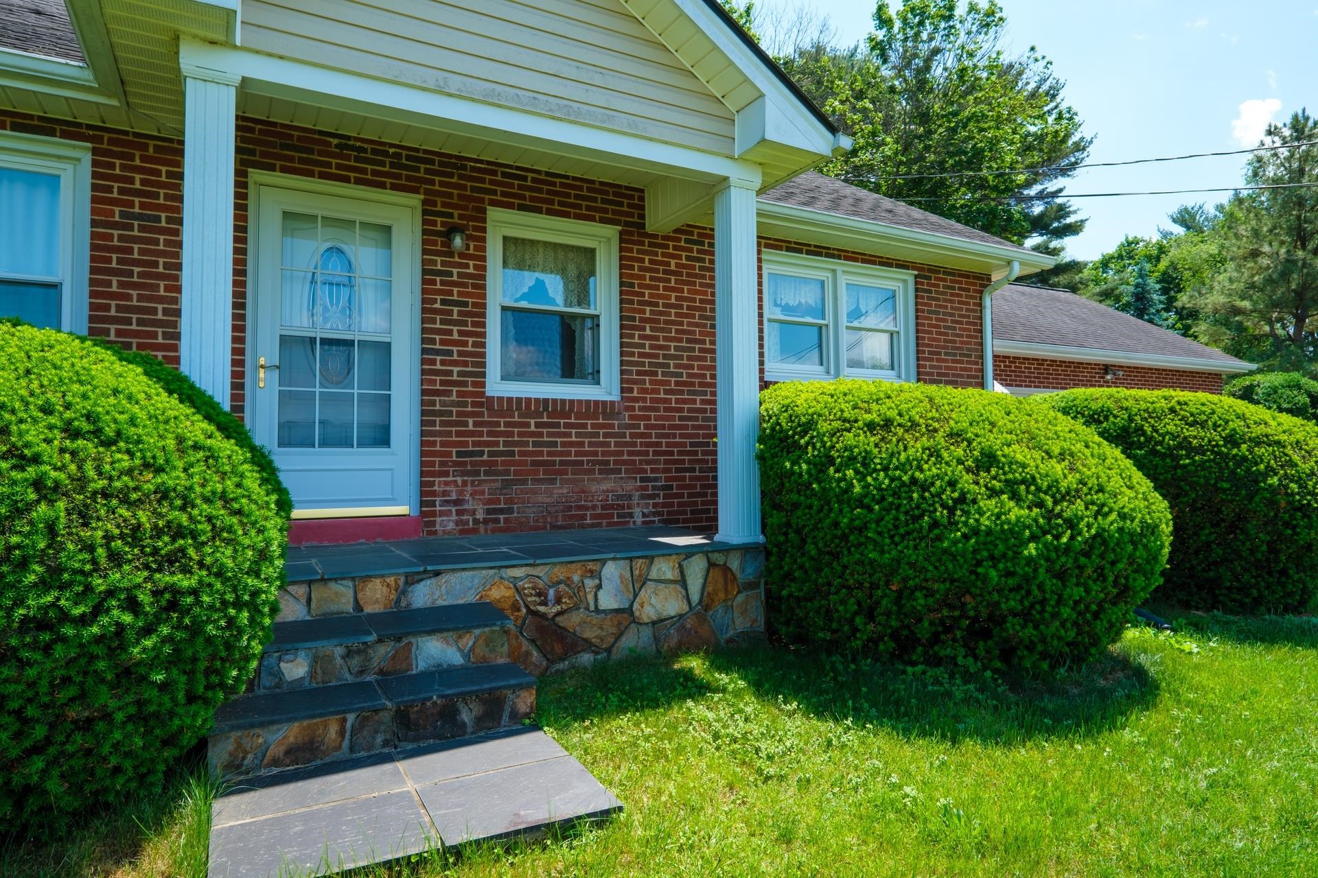 1927 PINEVILLE RD, MCGAHEYSVILLE, Virginia 22840, 3 Bedrooms Bedrooms, ,2 BathroomsBathrooms,Residential,1927 PINEVILLE RD,664626 MLS # 664626