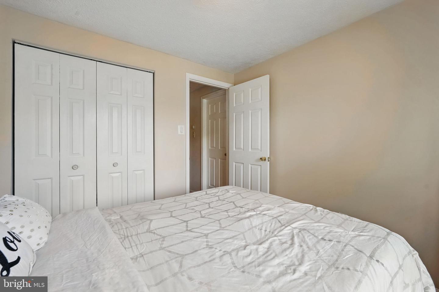 7310 HUSKY LN, NORTH SPRINGFIELD, Virginia 22151, 4 Bedrooms Bedrooms, ,3 BathroomsBathrooms,Residential,For sale,7310 HUSKY LN,VAFX2233552 MLS # VAFX2233552