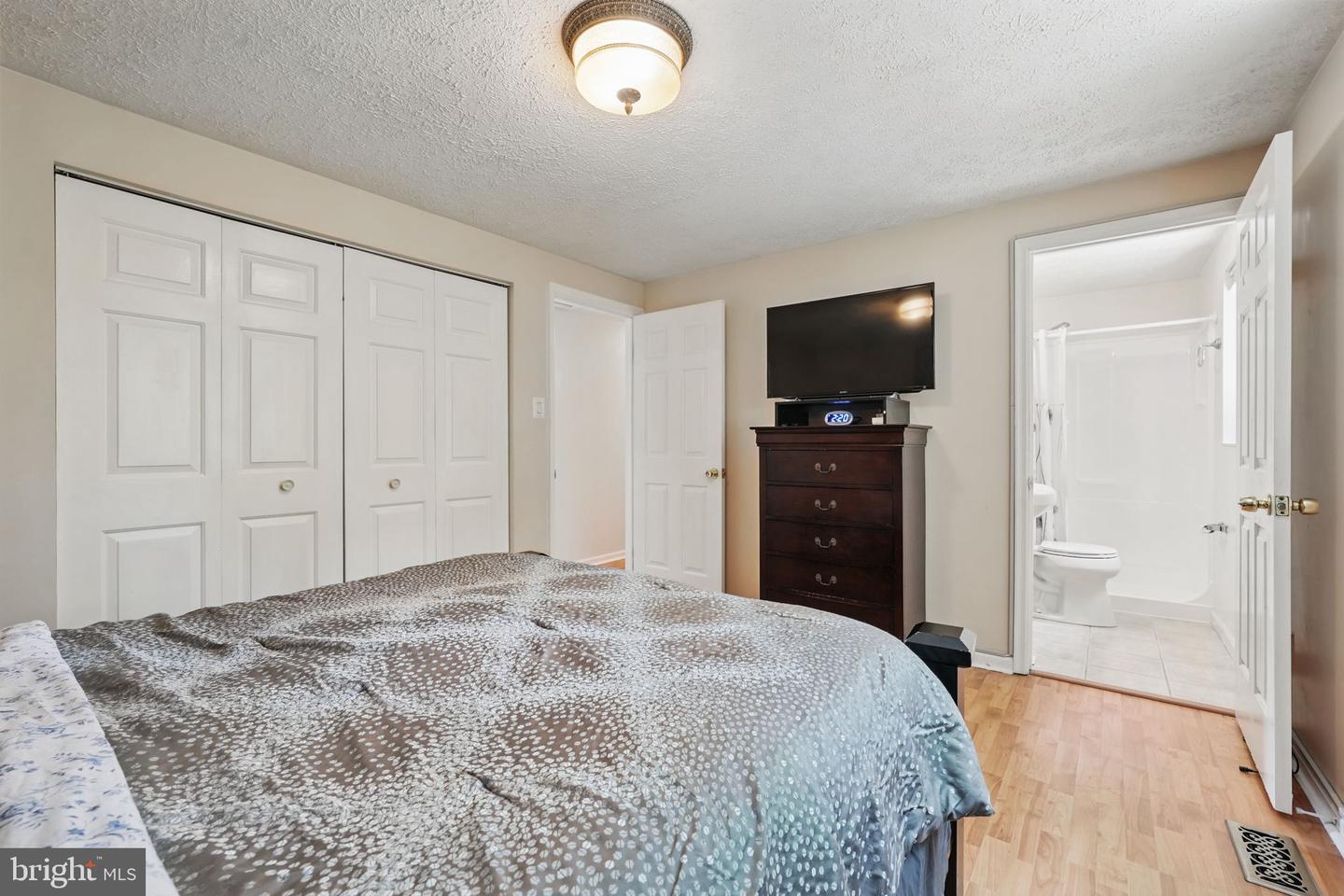 7310 HUSKY LN, NORTH SPRINGFIELD, Virginia 22151, 4 Bedrooms Bedrooms, ,3 BathroomsBathrooms,Residential,For sale,7310 HUSKY LN,VAFX2233552 MLS # VAFX2233552