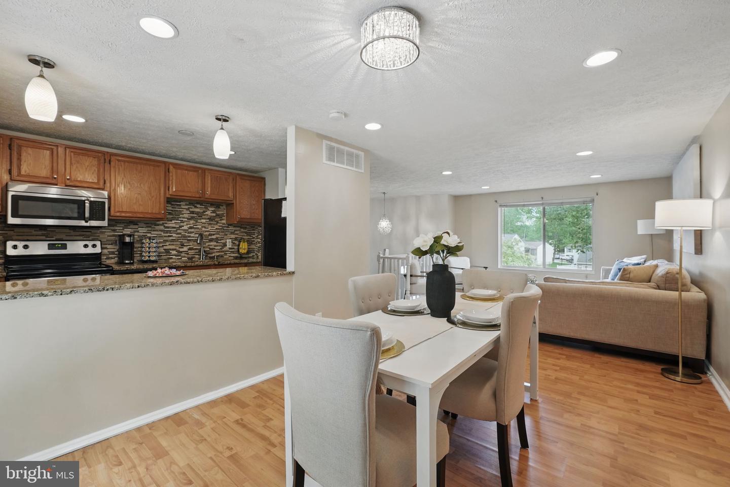 7310 HUSKY LN, NORTH SPRINGFIELD, Virginia 22151, 4 Bedrooms Bedrooms, ,3 BathroomsBathrooms,Residential,For sale,7310 HUSKY LN,VAFX2233552 MLS # VAFX2233552