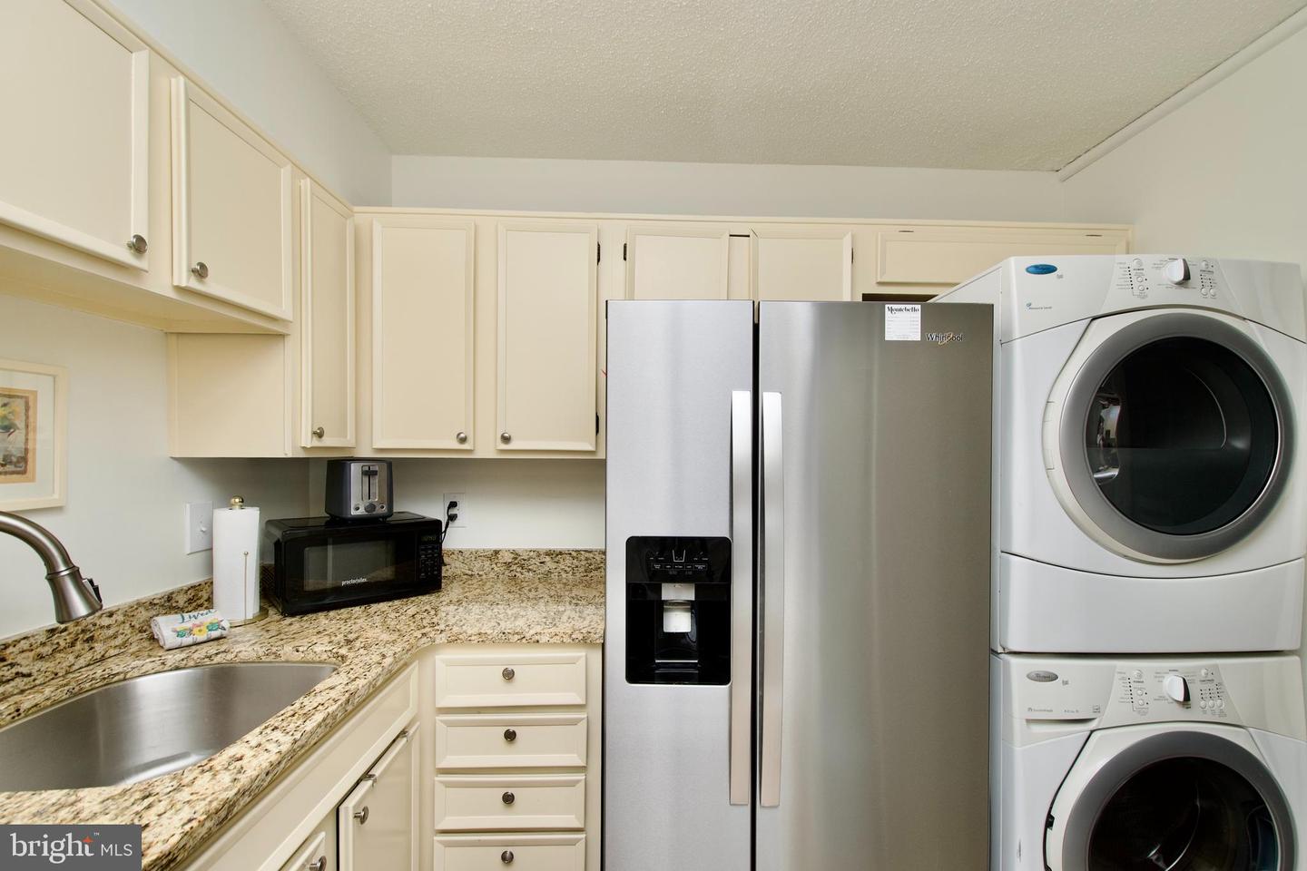 5901 MOUNT EAGLE DR #817, ALEXANDRIA, Virginia 22303, 1 Bedroom Bedrooms, ,1 BathroomBathrooms,Residential,For sale,5901 MOUNT EAGLE DR #817,VAFX2233974 MLS # VAFX2233974