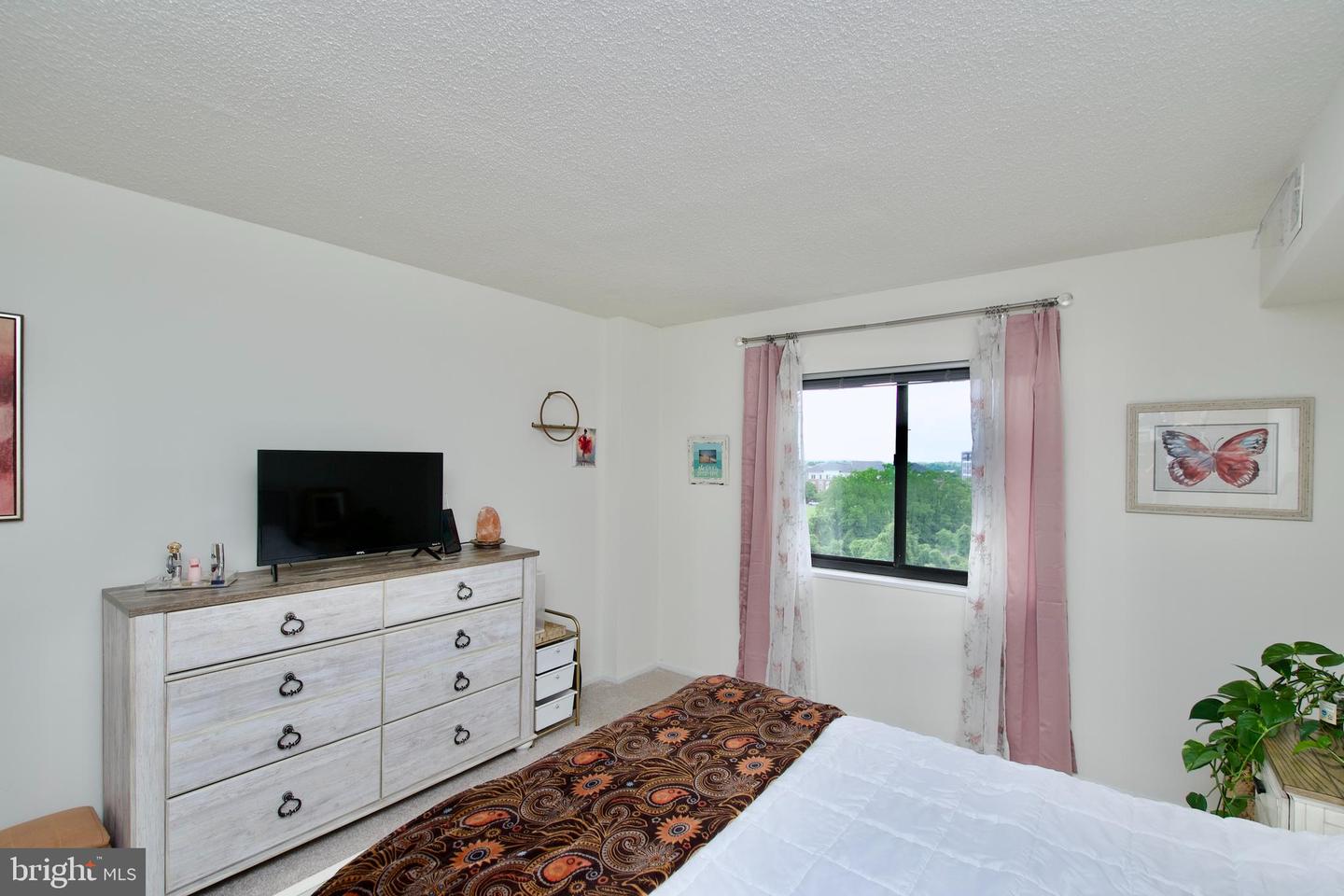 5901 MOUNT EAGLE DR #817, ALEXANDRIA, Virginia 22303, 1 Bedroom Bedrooms, ,1 BathroomBathrooms,Residential,For sale,5901 MOUNT EAGLE DR #817,VAFX2233974 MLS # VAFX2233974