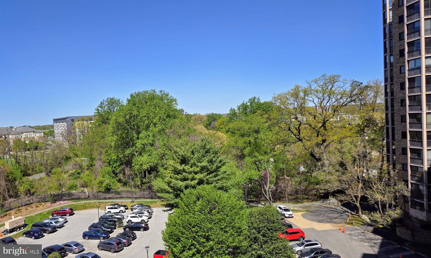 5901 MOUNT EAGLE DR #817, ALEXANDRIA, Virginia 22303, 1 Bedroom Bedrooms, ,1 BathroomBathrooms,Residential,For sale,5901 MOUNT EAGLE DR #817,VAFX2233974 MLS # VAFX2233974