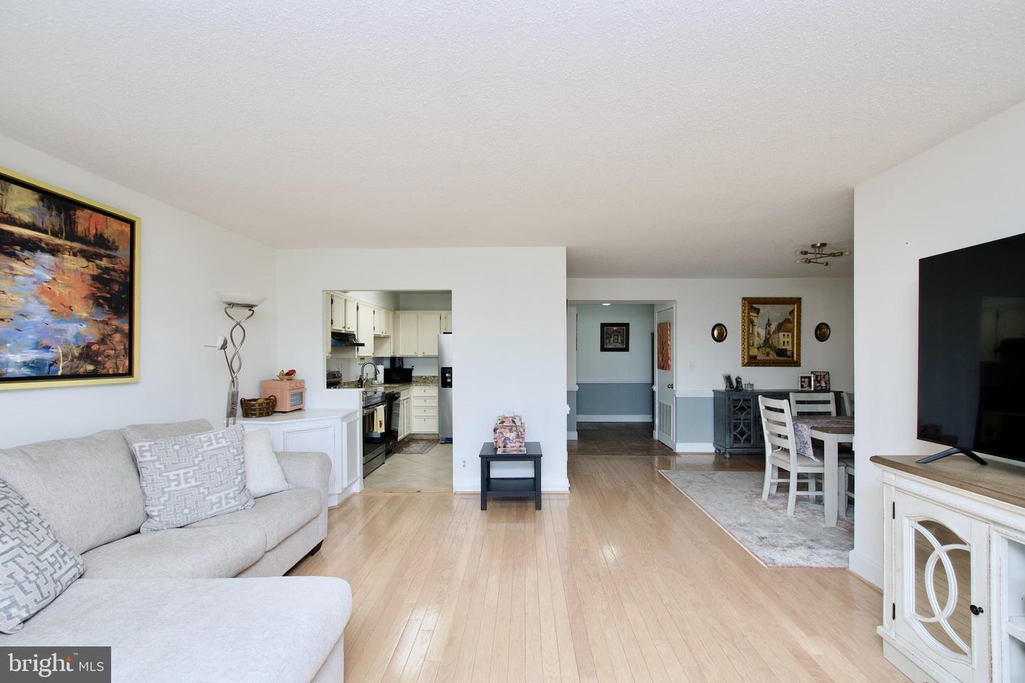5901 MOUNT EAGLE DR #817, ALEXANDRIA, Virginia 22303, 1 Bedroom Bedrooms, ,1 BathroomBathrooms,Residential,For sale,5901 MOUNT EAGLE DR #817,VAFX2233974 MLS # VAFX2233974
