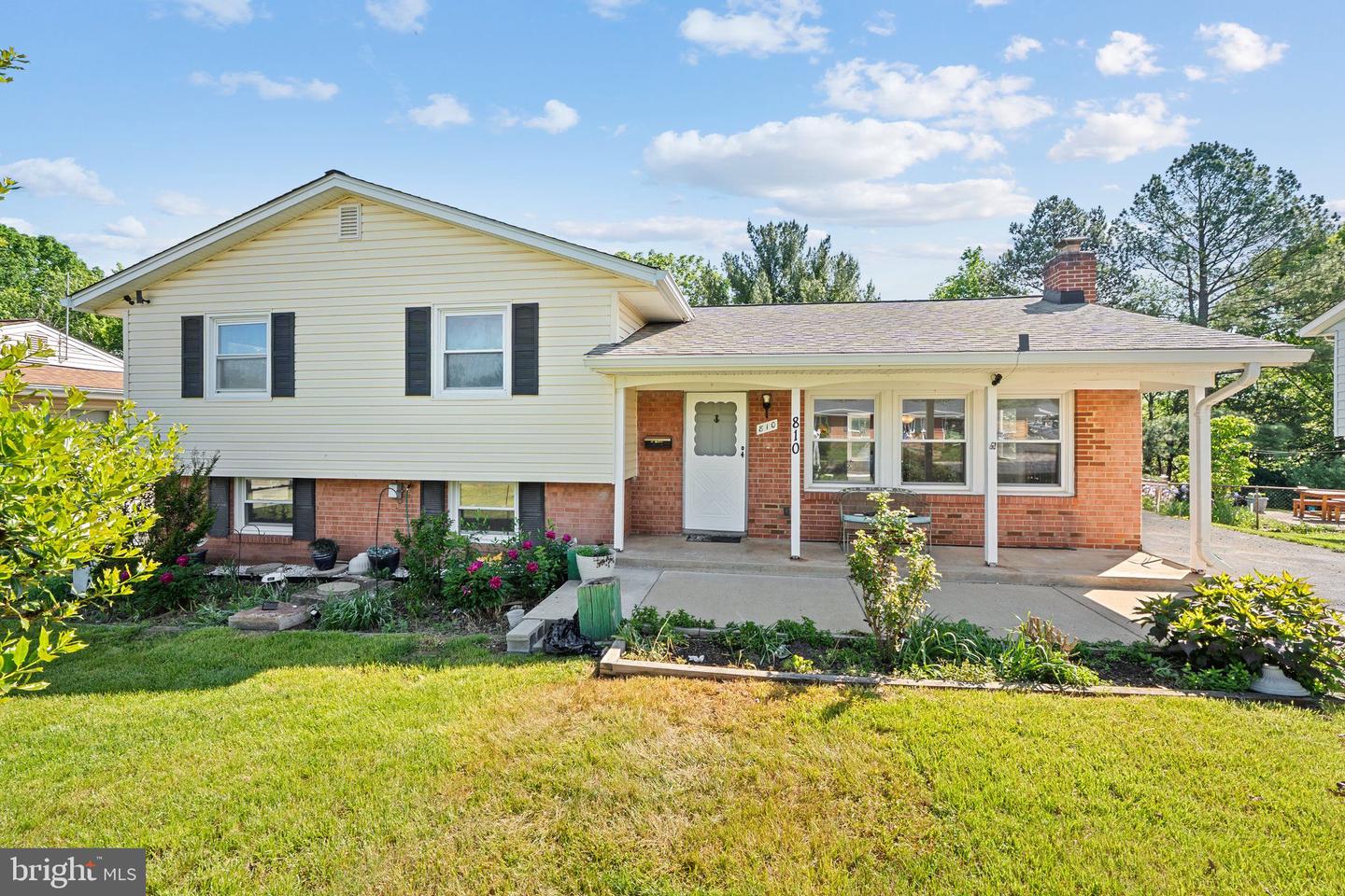 810 W MAPLE AVE, STERLING, Virginia 20164, 4 Bedrooms Bedrooms, ,3 BathroomsBathrooms,Residential,For sale,810 W MAPLE AVE,VALO2093966 MLS # VALO2093966