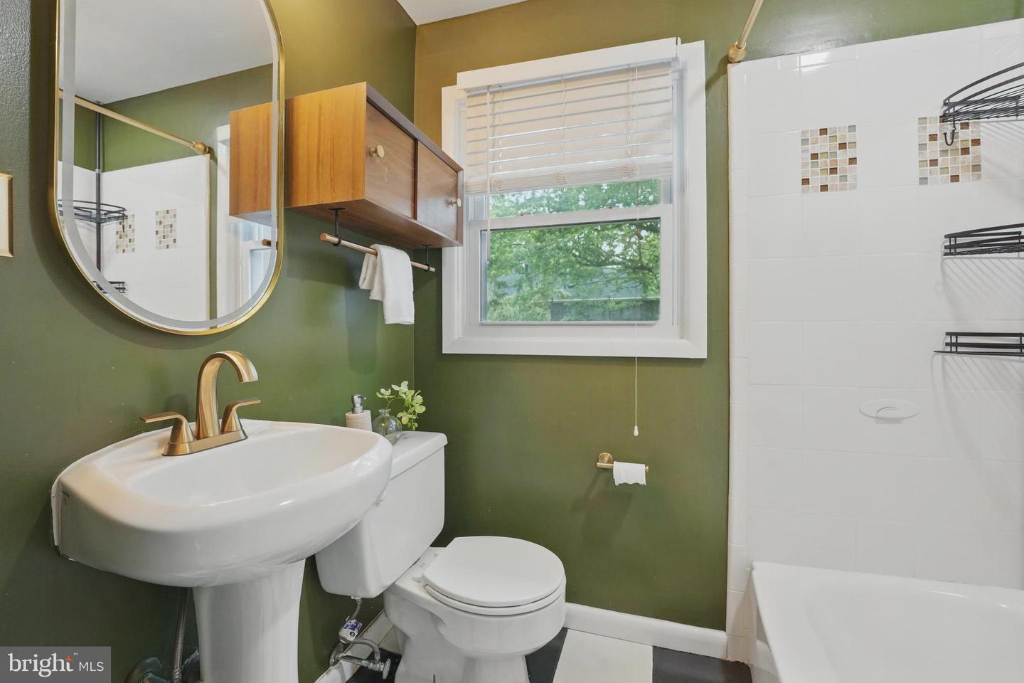 7910 BAYBERRY DR, ALEXANDRIA, Virginia 22306, 4 Bedrooms Bedrooms, ,2 BathroomsBathrooms,Residential,For sale,7910 BAYBERRY DR,VAFX2234422 MLS # VAFX2234422