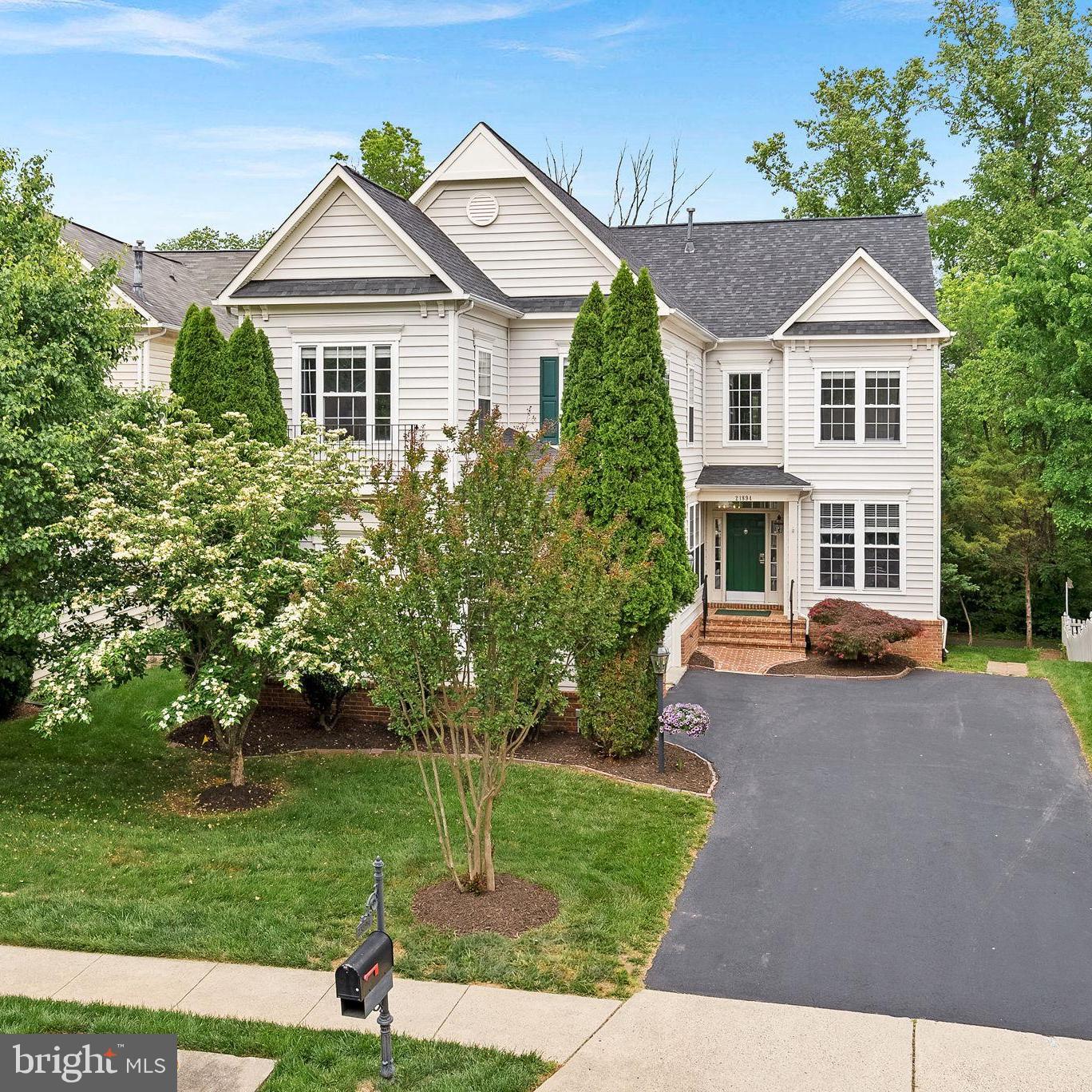 21894 WINDOVER DR, BROADLANDS, Virginia 20148, 4 Bedrooms Bedrooms, ,4 BathroomsBathrooms,Residential,For sale,21894 WINDOVER DR,VALO2094076 MLS # VALO2094076