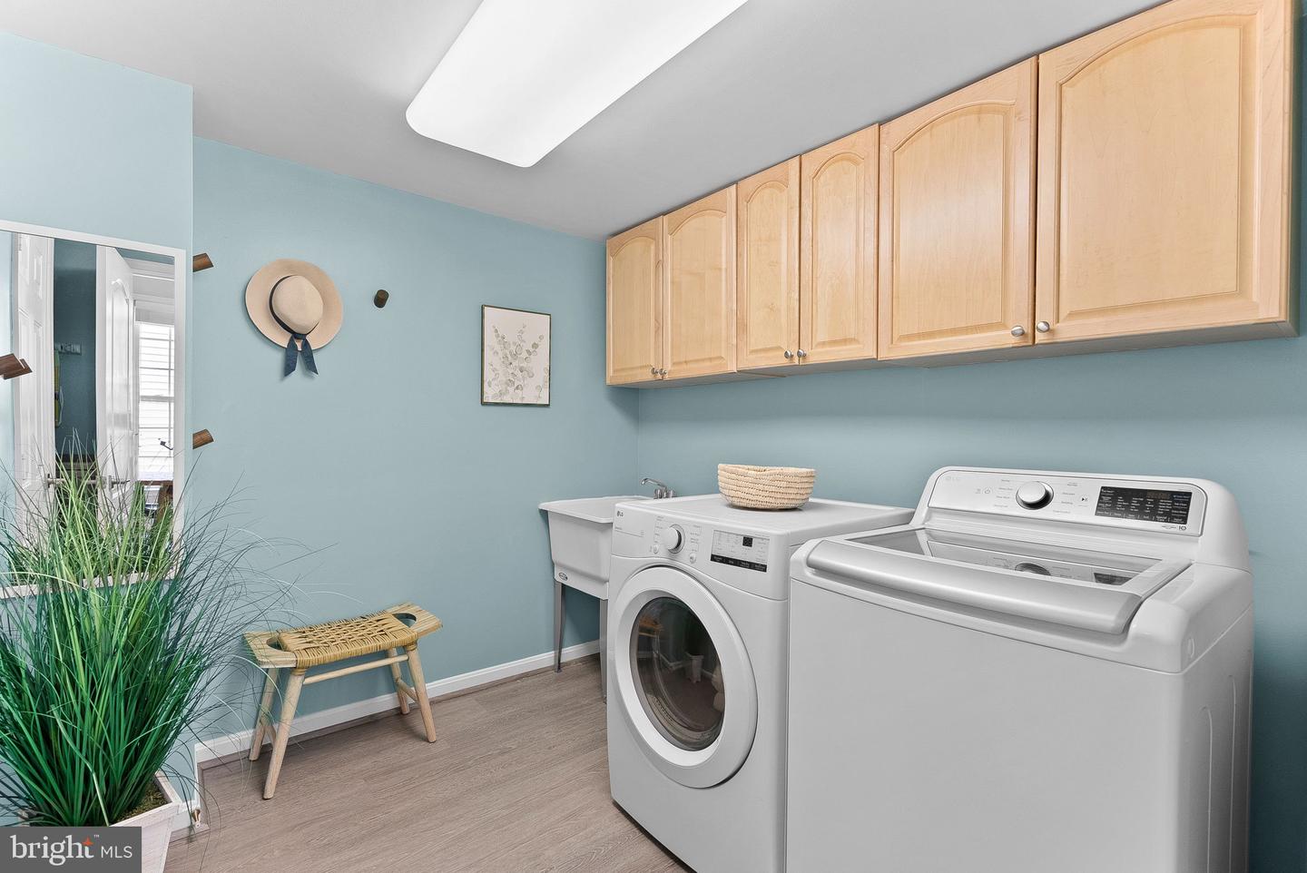 21894 WINDOVER DR, BROADLANDS, Virginia 20148, 4 Bedrooms Bedrooms, ,4 BathroomsBathrooms,Residential,For sale,21894 WINDOVER DR,VALO2094076 MLS # VALO2094076