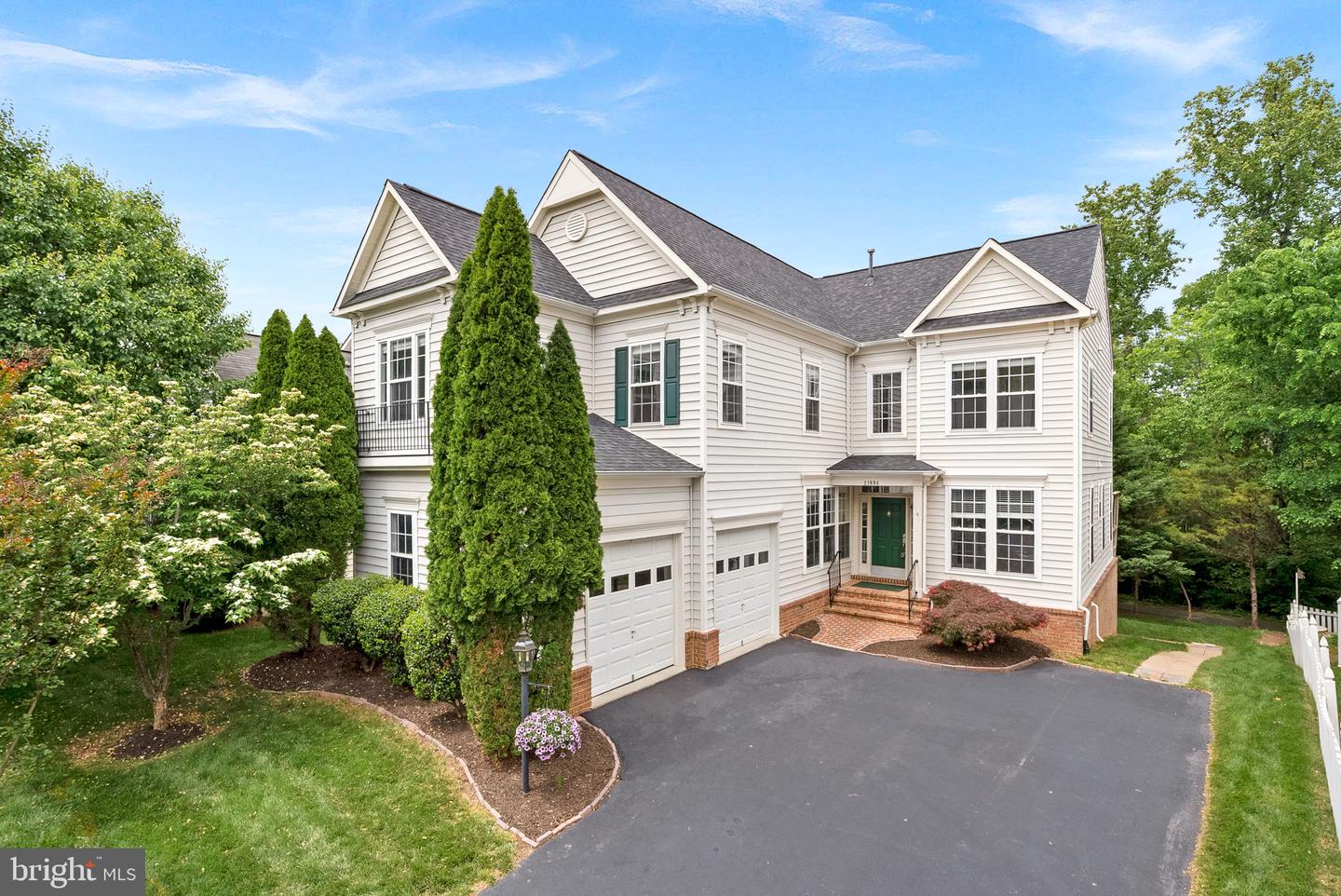21894 WINDOVER DR, BROADLANDS, Virginia 20148, 4 Bedrooms Bedrooms, ,4 BathroomsBathrooms,Residential,For sale,21894 WINDOVER DR,VALO2094076 MLS # VALO2094076