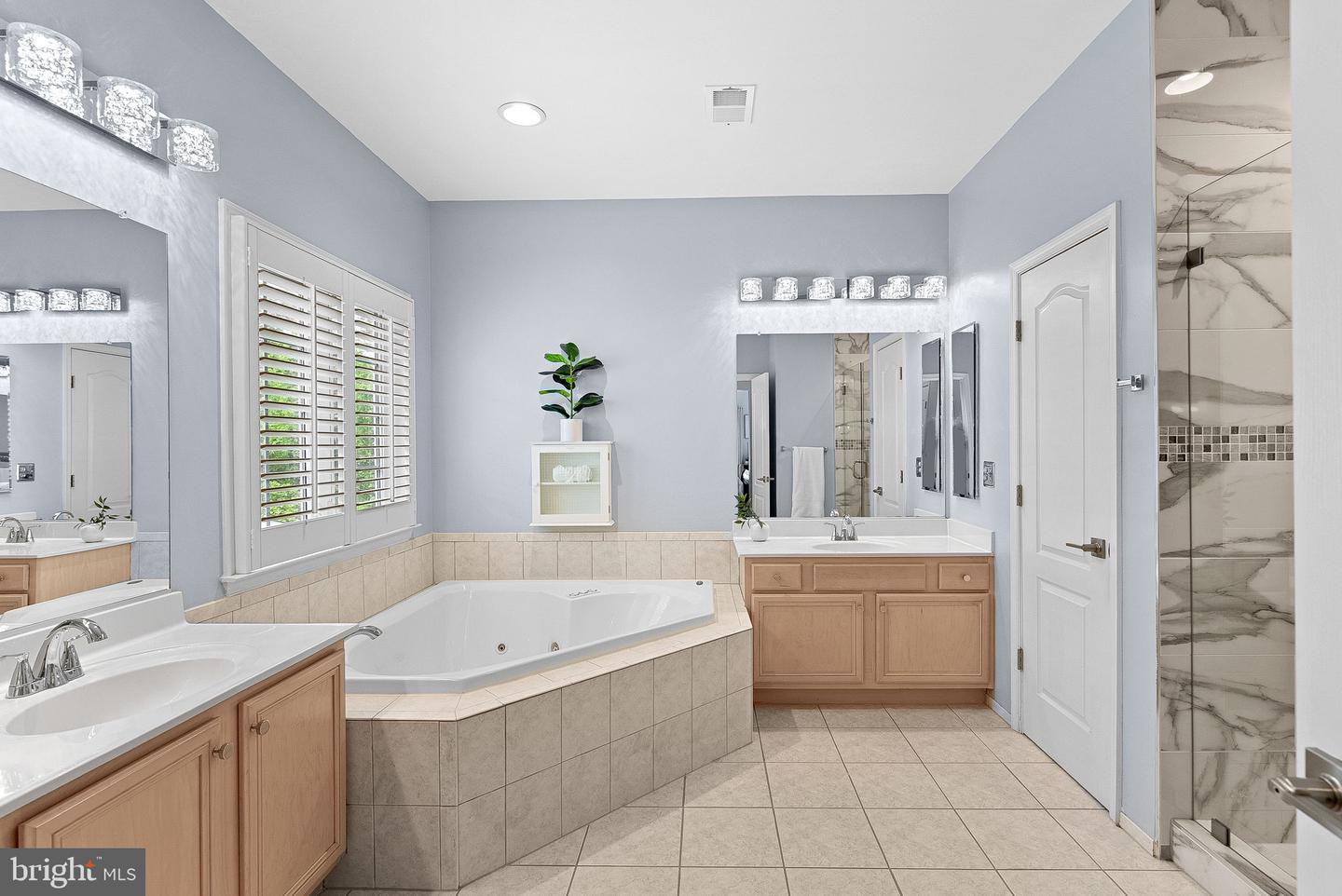 21894 WINDOVER DR, BROADLANDS, Virginia 20148, 4 Bedrooms Bedrooms, ,4 BathroomsBathrooms,Residential,For sale,21894 WINDOVER DR,VALO2094076 MLS # VALO2094076