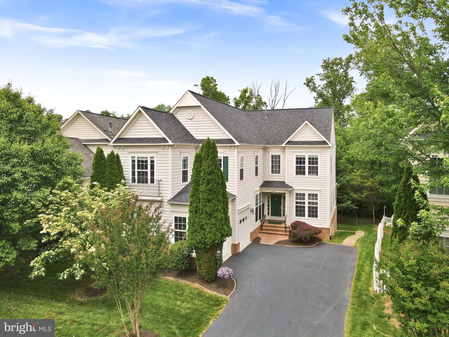 21894 WINDOVER DR, BROADLANDS, Virginia 20148, 4 Bedrooms Bedrooms, ,4 BathroomsBathrooms,Residential,For sale,21894 WINDOVER DR,VALO2094076 MLS # VALO2094076