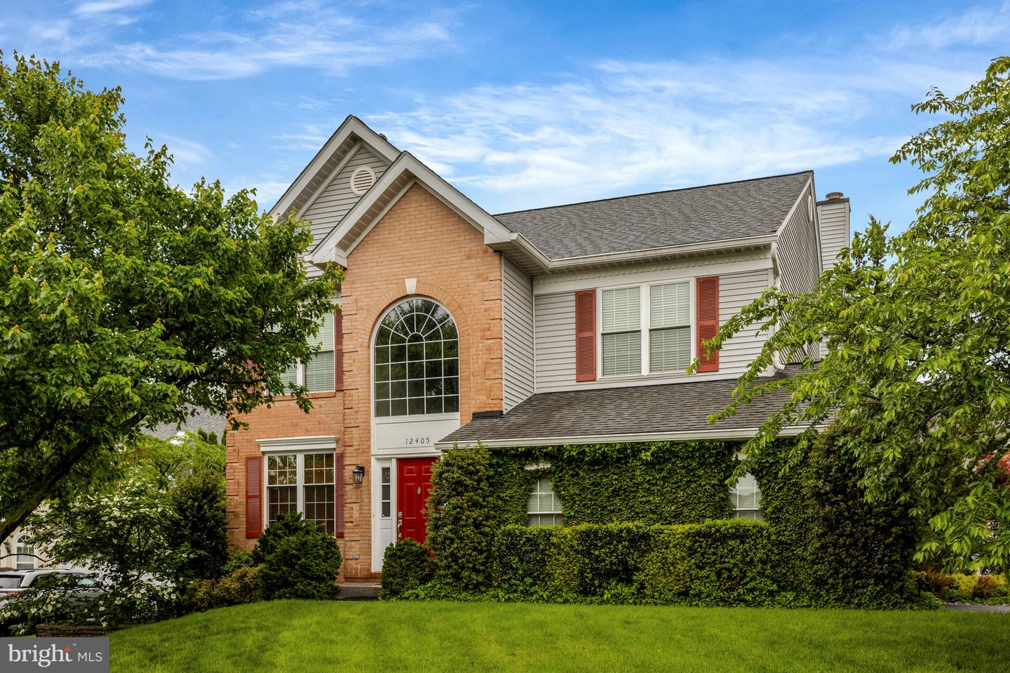 12405 WILLOW FALLS DR, HERNDON, Virginia 20170, 4 Bedrooms Bedrooms, ,3 BathroomsBathrooms,Residential,For sale,12405 WILLOW FALLS DR,VAFX2234770 MLS # VAFX2234770