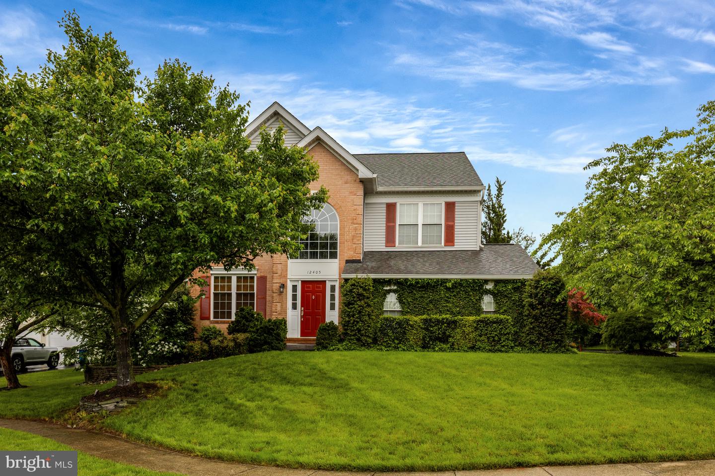 12405 WILLOW FALLS DR, HERNDON, Virginia 20170, 4 Bedrooms Bedrooms, ,3 BathroomsBathrooms,Residential,For sale,12405 WILLOW FALLS DR,VAFX2234770 MLS # VAFX2234770