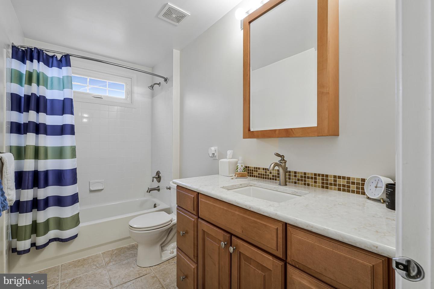 12405 WILLOW FALLS DR, HERNDON, Virginia 20170, 4 Bedrooms Bedrooms, ,3 BathroomsBathrooms,Residential,For sale,12405 WILLOW FALLS DR,VAFX2234770 MLS # VAFX2234770