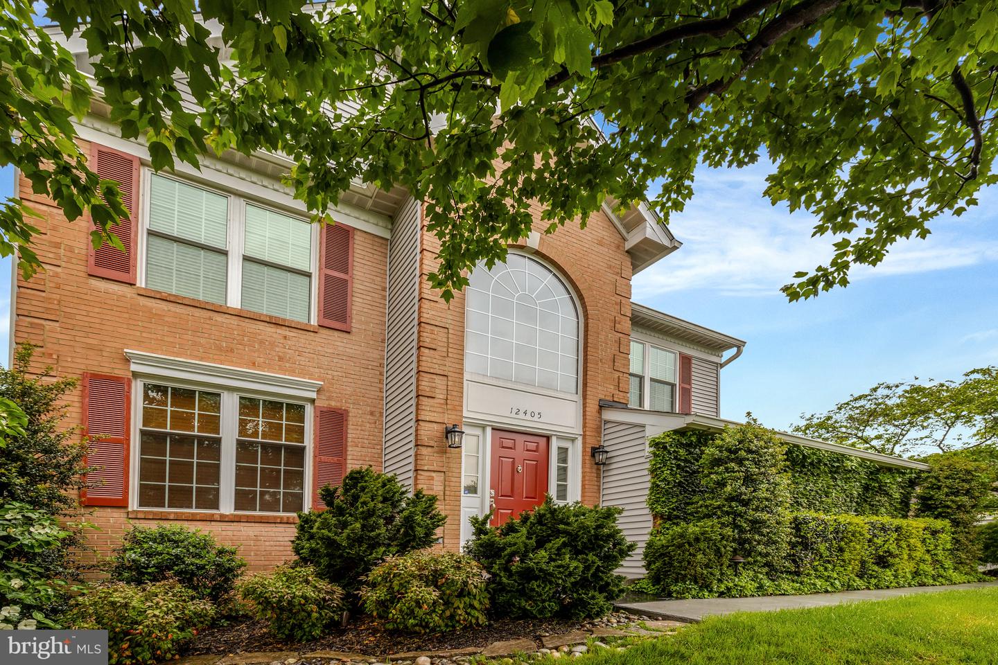 12405 WILLOW FALLS DR, HERNDON, Virginia 20170, 4 Bedrooms Bedrooms, ,3 BathroomsBathrooms,Residential,For sale,12405 WILLOW FALLS DR,VAFX2234770 MLS # VAFX2234770