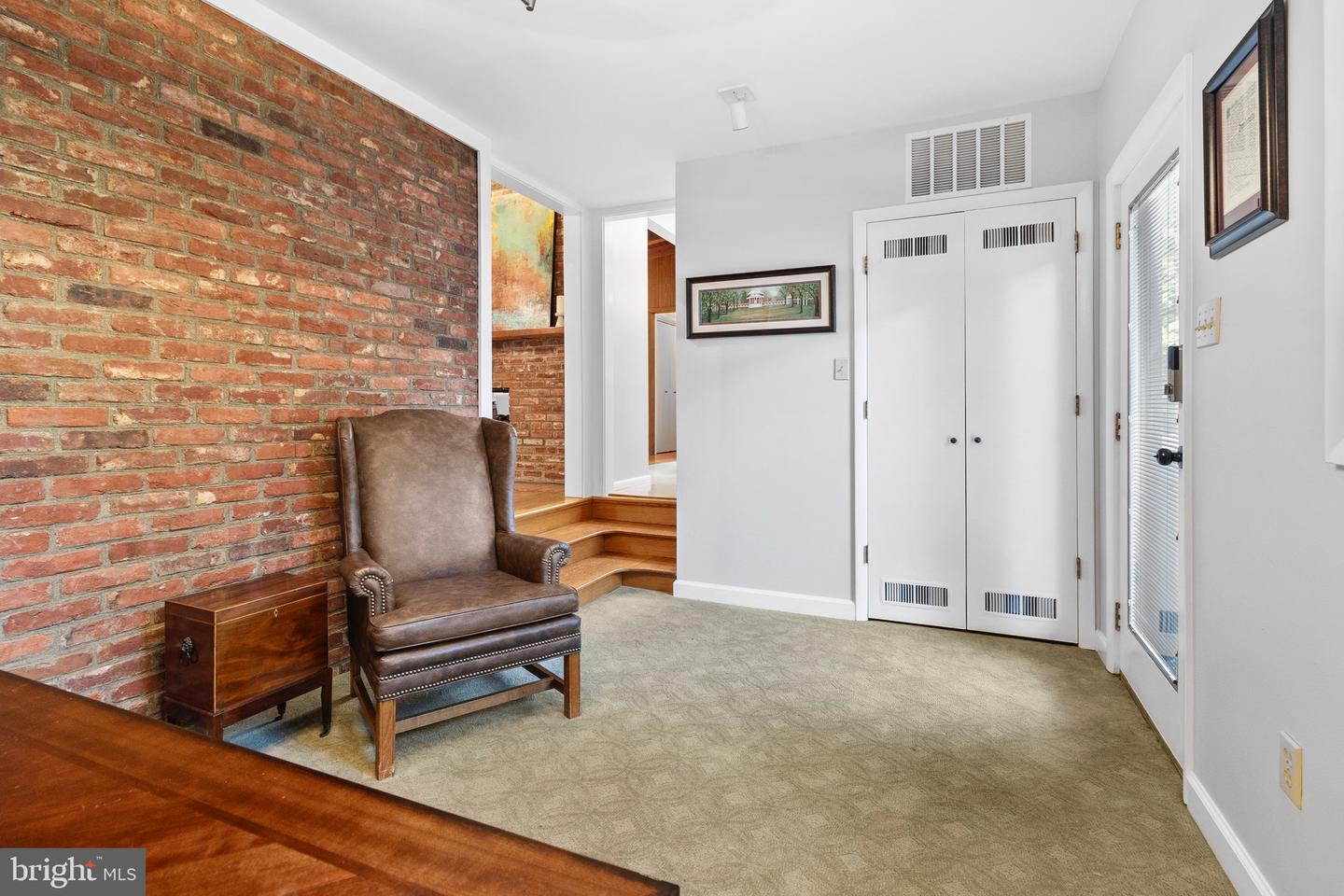 3428 EXECUTIVE AVE, FALLS CHURCH, Virginia 22042, 3 Bedrooms Bedrooms, ,2 BathroomsBathrooms,Residential,For sale,3428 EXECUTIVE AVE,VAFX2235330 MLS # VAFX2235330