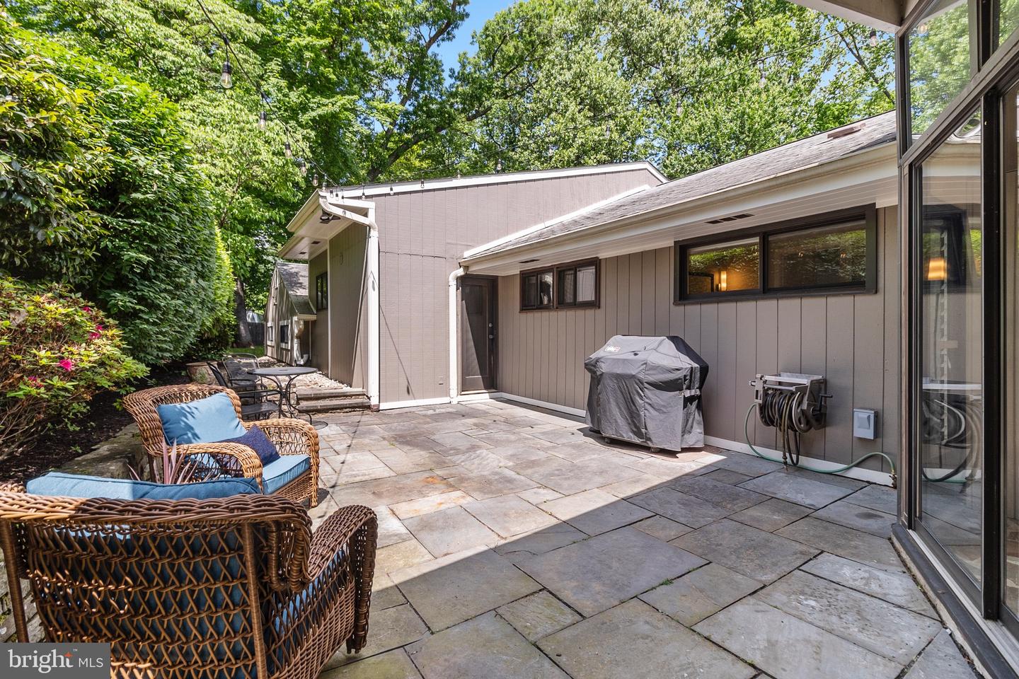 3428 EXECUTIVE AVE, FALLS CHURCH, Virginia 22042, 3 Bedrooms Bedrooms, ,2 BathroomsBathrooms,Residential,For sale,3428 EXECUTIVE AVE,VAFX2235330 MLS # VAFX2235330