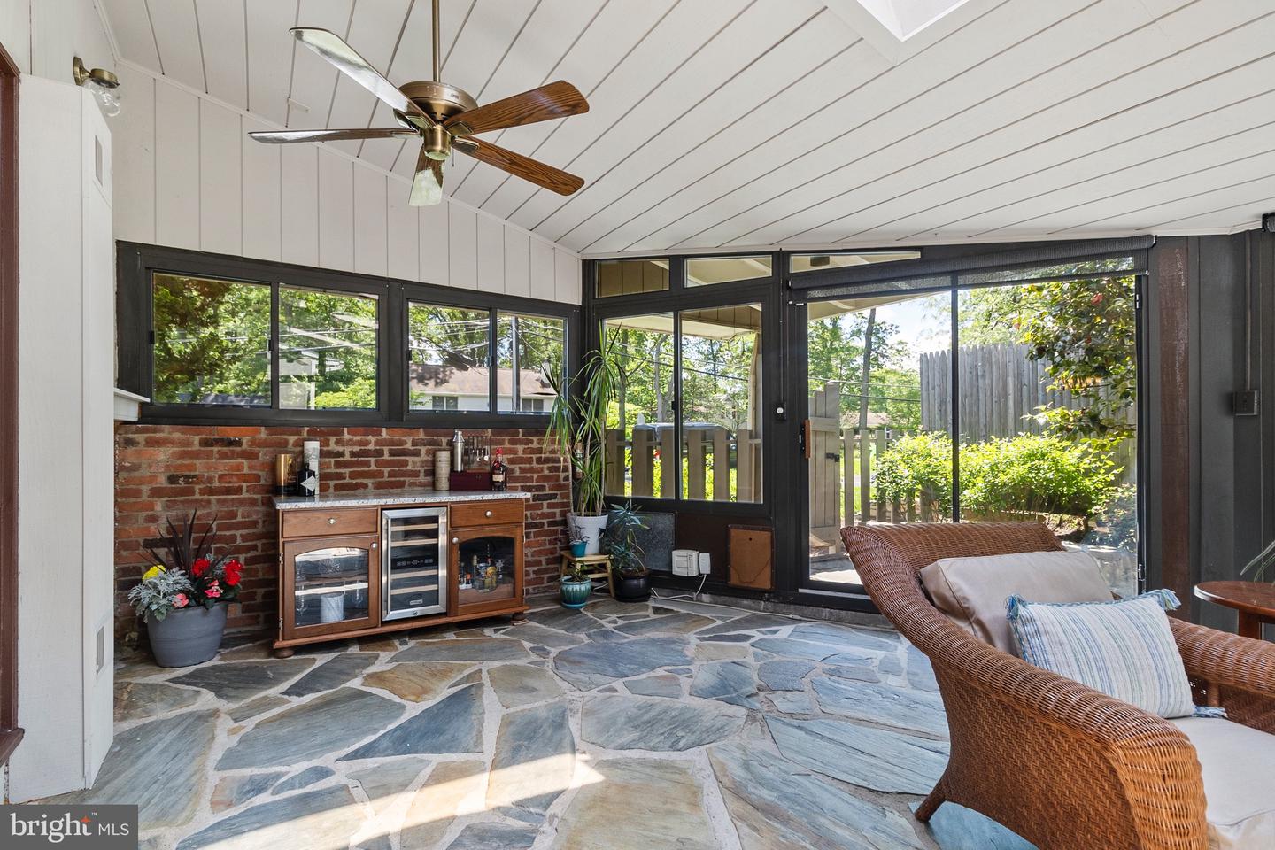3428 EXECUTIVE AVE, FALLS CHURCH, Virginia 22042, 3 Bedrooms Bedrooms, ,2 BathroomsBathrooms,Residential,For sale,3428 EXECUTIVE AVE,VAFX2235330 MLS # VAFX2235330
