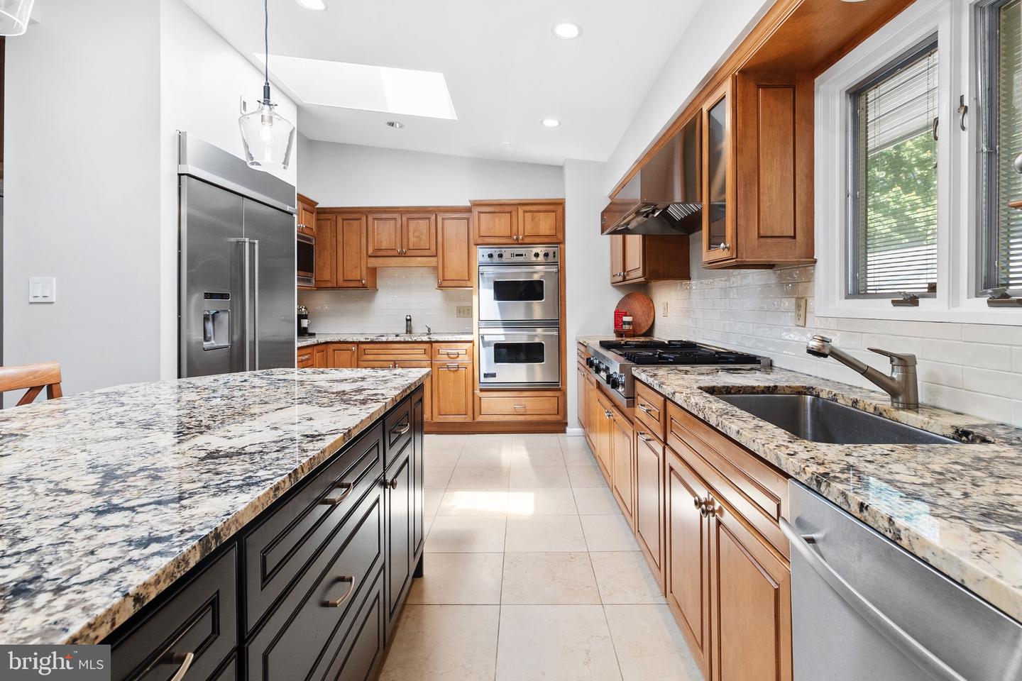 3428 EXECUTIVE AVE, FALLS CHURCH, Virginia 22042, 3 Bedrooms Bedrooms, ,2 BathroomsBathrooms,Residential,For sale,3428 EXECUTIVE AVE,VAFX2235330 MLS # VAFX2235330