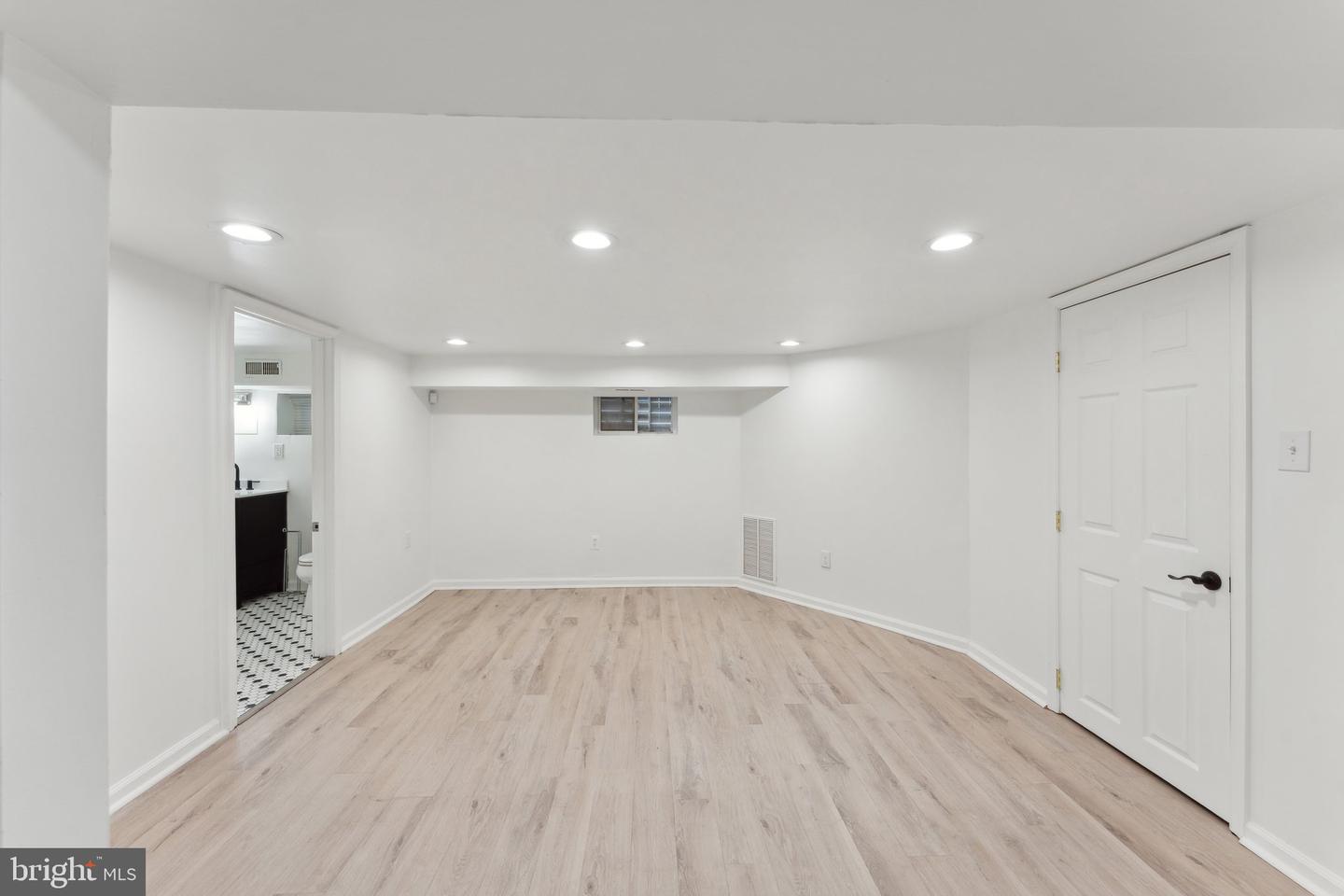 1843 MONROE ST NE, WASHINGTON, District Of Columbia 20018, 5 Bedrooms Bedrooms, ,3 BathroomsBathrooms,Residential,For sale,1843 MONROE ST NE,DCDC2196398 MLS # DCDC2196398