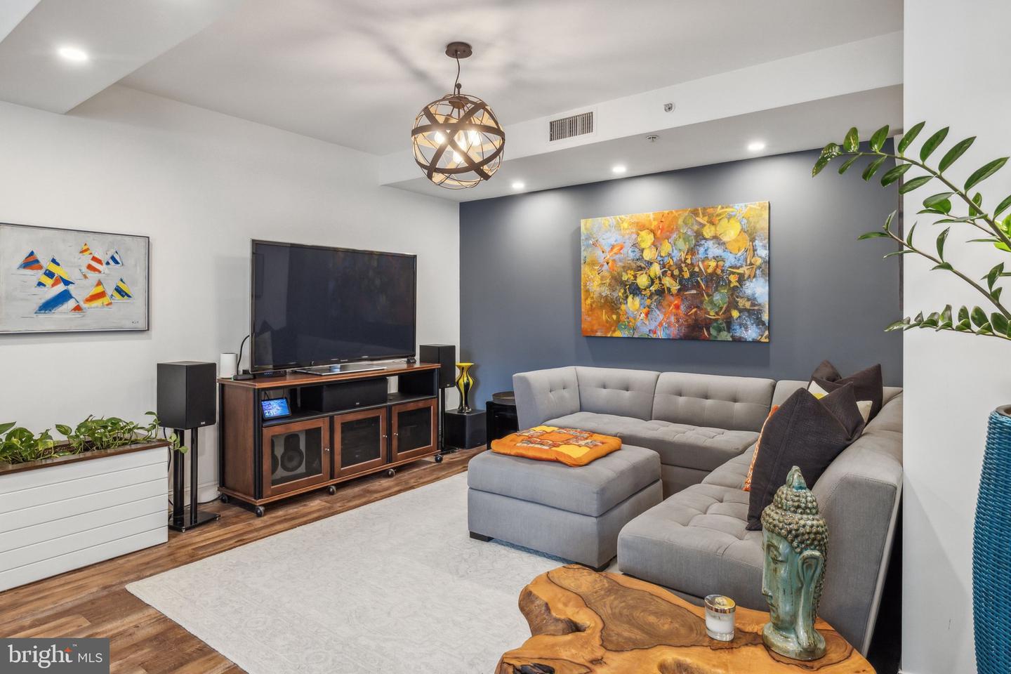 400 MASSACHUSETTS AVE NW #207, WASHINGTON, District Of Columbia 20001, 2 Bedrooms Bedrooms, ,2 BathroomsBathrooms,Residential,For sale,400 MASSACHUSETTS AVE NW #207,DCDC2196428 MLS # DCDC2196428
