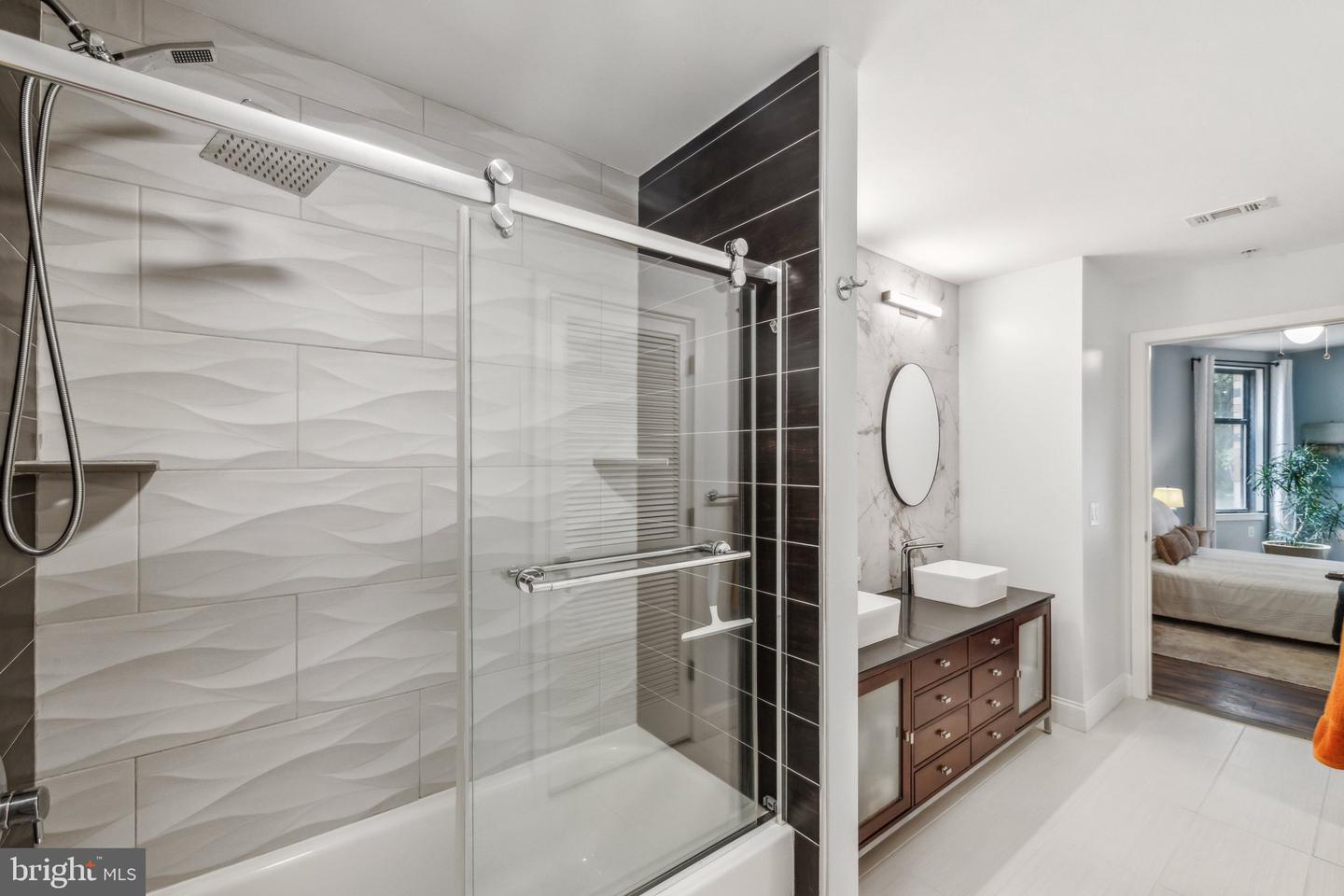 400 MASSACHUSETTS AVE NW #207, WASHINGTON, District Of Columbia 20001, 2 Bedrooms Bedrooms, ,2 BathroomsBathrooms,Residential,For sale,400 MASSACHUSETTS AVE NW #207,DCDC2196428 MLS # DCDC2196428