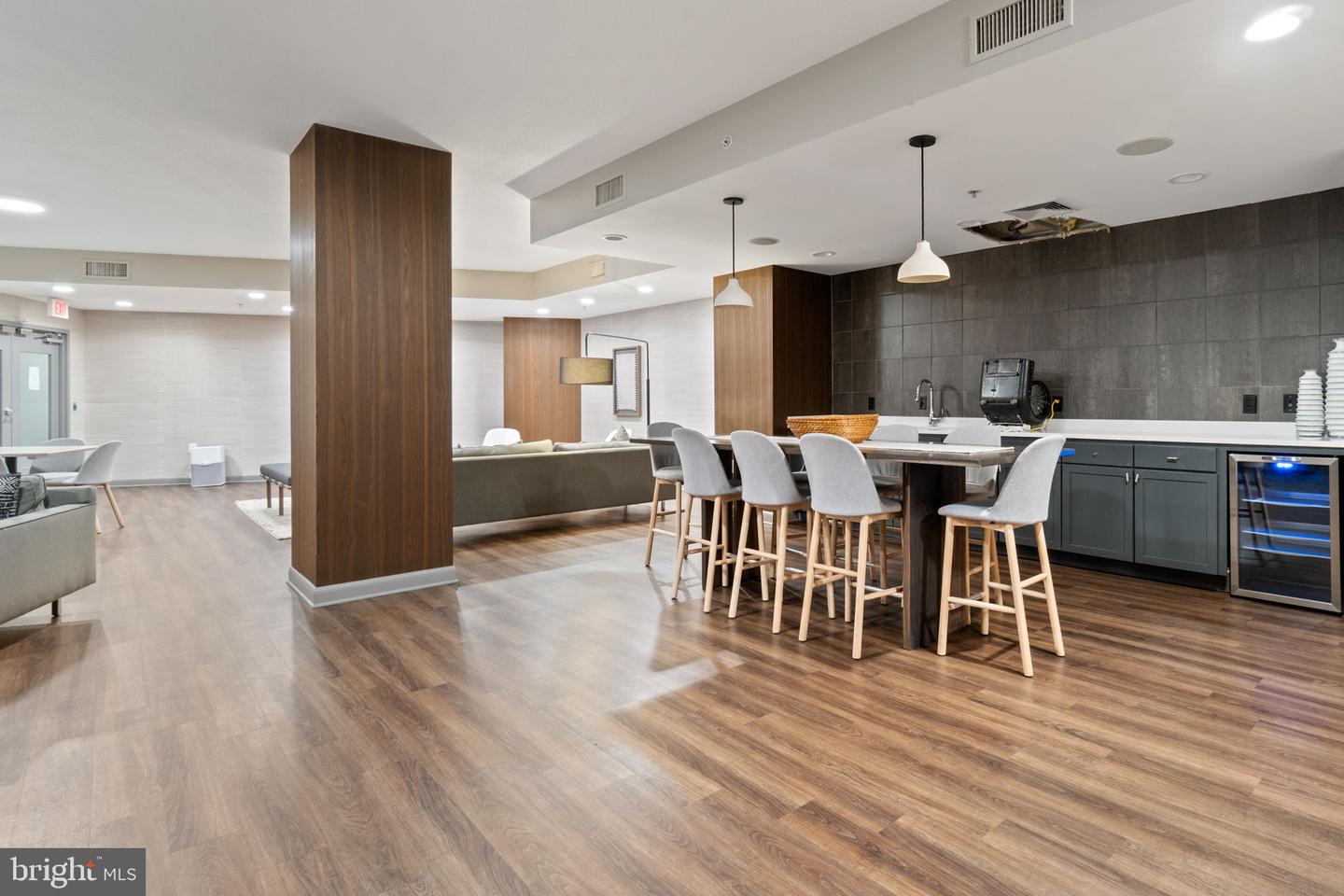 400 MASSACHUSETTS AVE NW #207, WASHINGTON, District Of Columbia 20001, 2 Bedrooms Bedrooms, ,2 BathroomsBathrooms,Residential,For sale,400 MASSACHUSETTS AVE NW #207,DCDC2196428 MLS # DCDC2196428