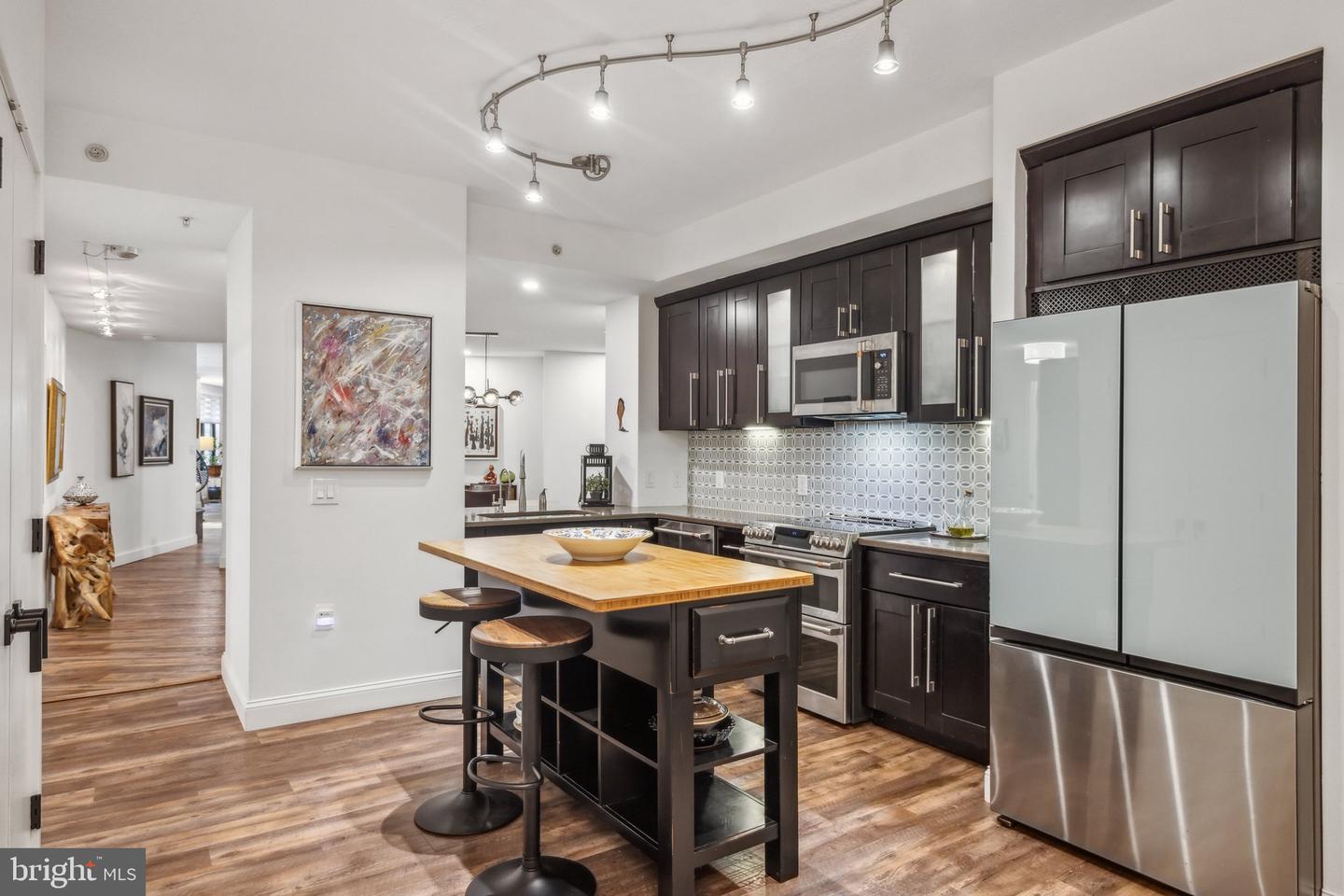 400 MASSACHUSETTS AVE NW #207, WASHINGTON, District Of Columbia 20001, 2 Bedrooms Bedrooms, ,2 BathroomsBathrooms,Residential,For sale,400 MASSACHUSETTS AVE NW #207,DCDC2196428 MLS # DCDC2196428