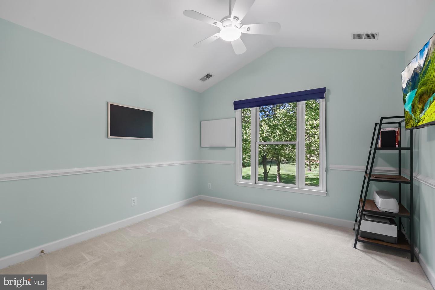 10137 COMMUNITY LN, FAIRFAX STATION, Virginia 22039, 5 Bedrooms Bedrooms, ,4 BathroomsBathrooms,Residential,For sale,10137 COMMUNITY LN,VAFX2235680 MLS # VAFX2235680