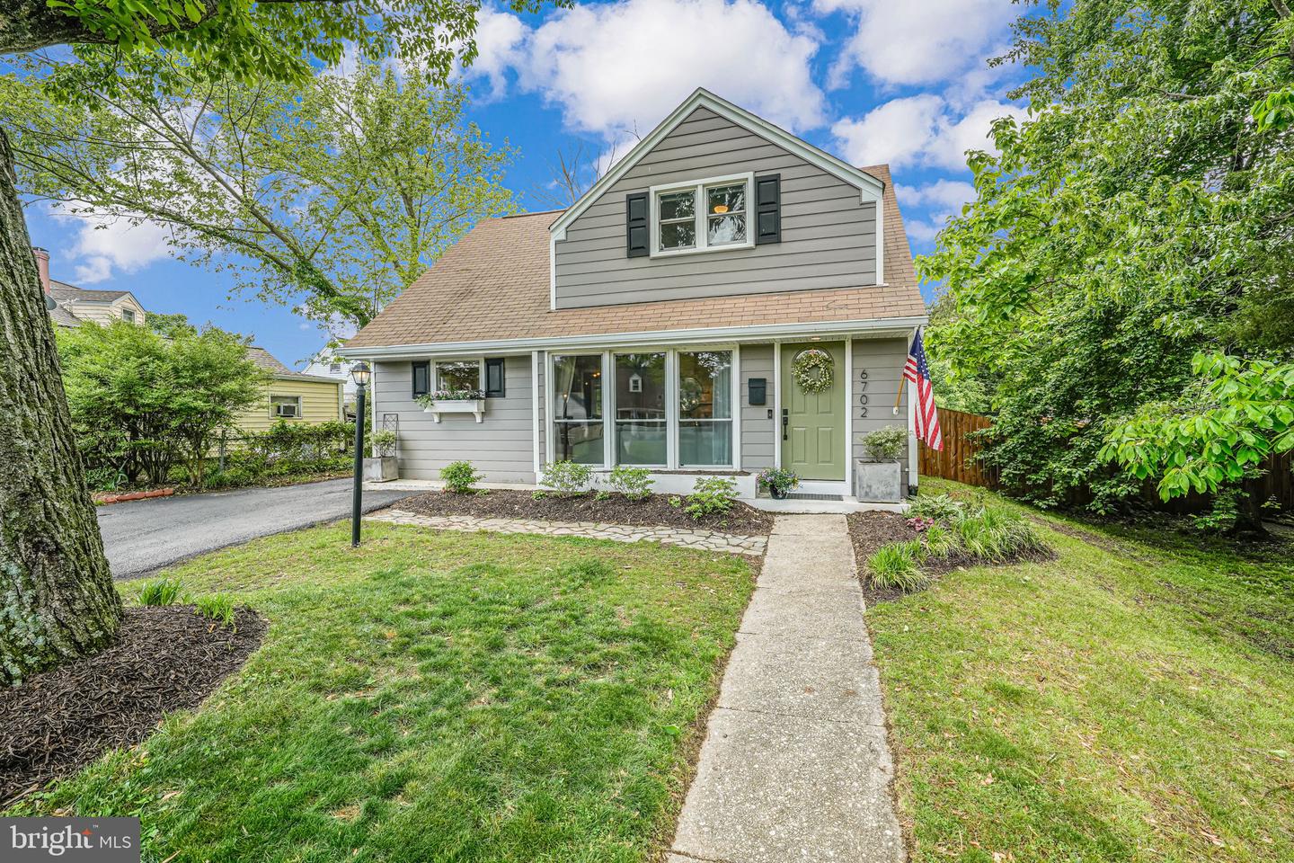 6702 CAVALIER DR, ALEXANDRIA, Virginia 22307, 3 Bedrooms Bedrooms, ,2 BathroomsBathrooms,Residential,For sale,6702 CAVALIER DR,VAFX2235722 MLS # VAFX2235722