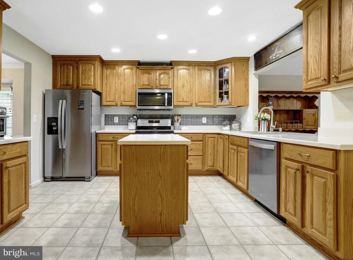 7117 STANCHION LN, BURKE, Virginia 22015, 4 Bedrooms Bedrooms, ,3 BathroomsBathrooms,Residential,For sale,7117 STANCHION LN,VAFX2236104 MLS # VAFX2236104
