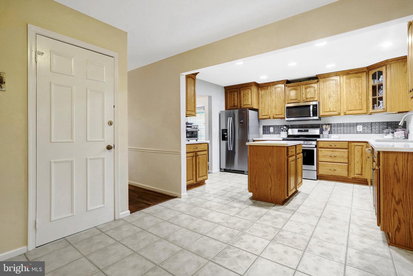 7117 STANCHION LN, BURKE, Virginia 22015, 4 Bedrooms Bedrooms, ,3 BathroomsBathrooms,Residential,For sale,7117 STANCHION LN,VAFX2236104 MLS # VAFX2236104