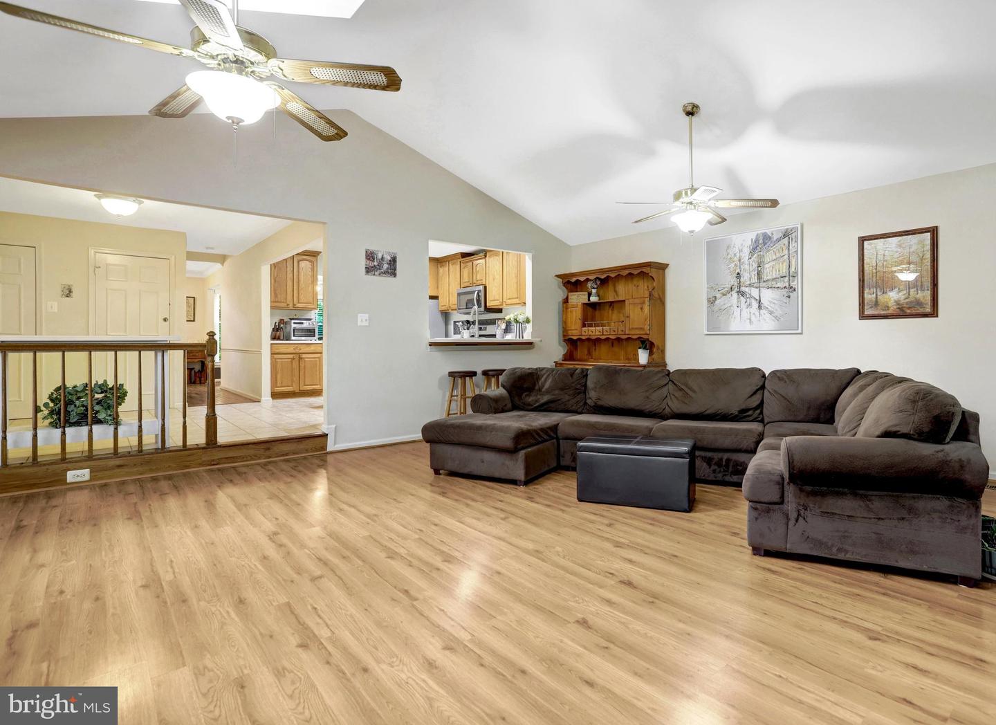 7117 STANCHION LN, BURKE, Virginia 22015, 4 Bedrooms Bedrooms, ,3 BathroomsBathrooms,Residential,For sale,7117 STANCHION LN,VAFX2236104 MLS # VAFX2236104