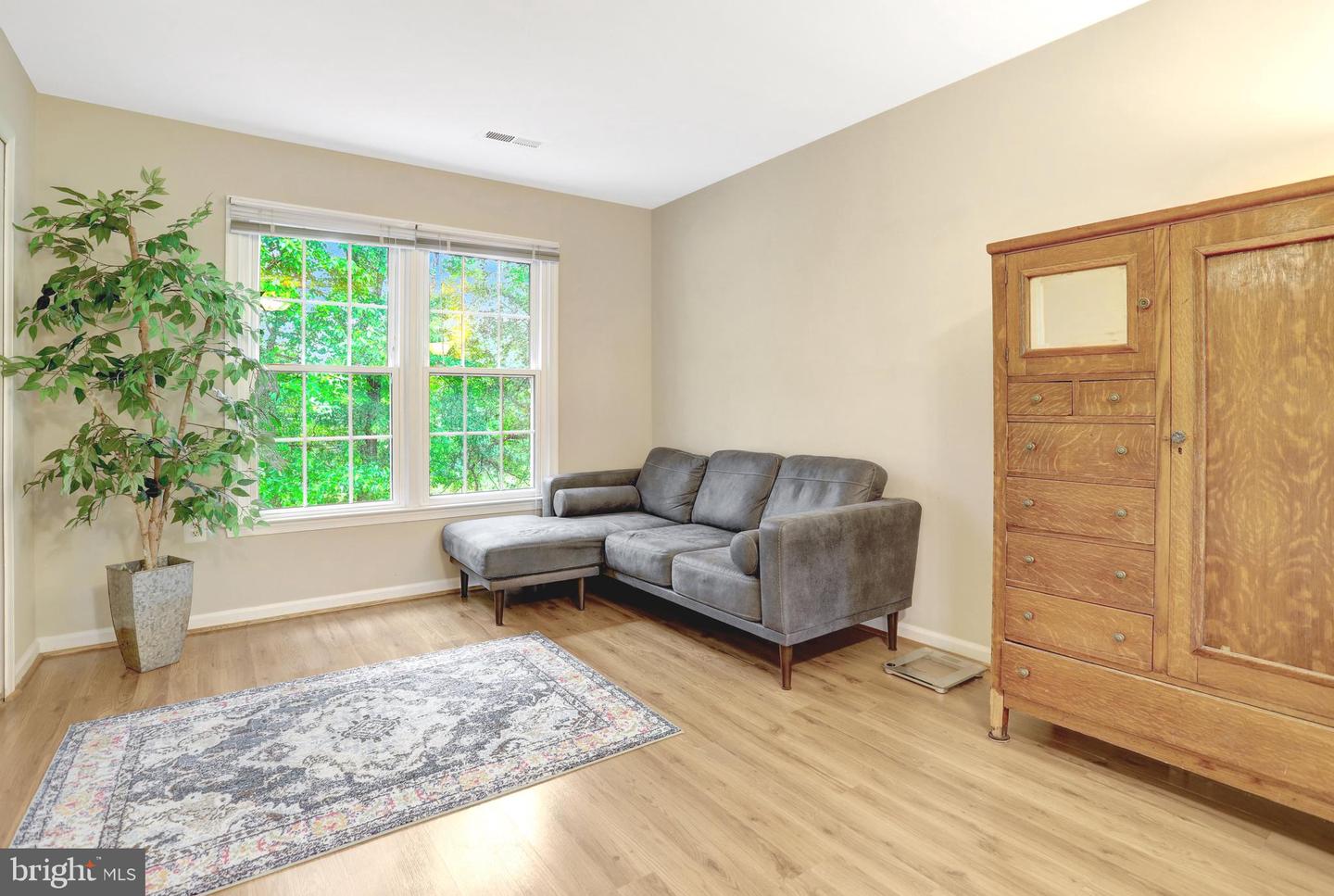 7117 STANCHION LN, BURKE, Virginia 22015, 4 Bedrooms Bedrooms, ,3 BathroomsBathrooms,Residential,For sale,7117 STANCHION LN,VAFX2236104 MLS # VAFX2236104