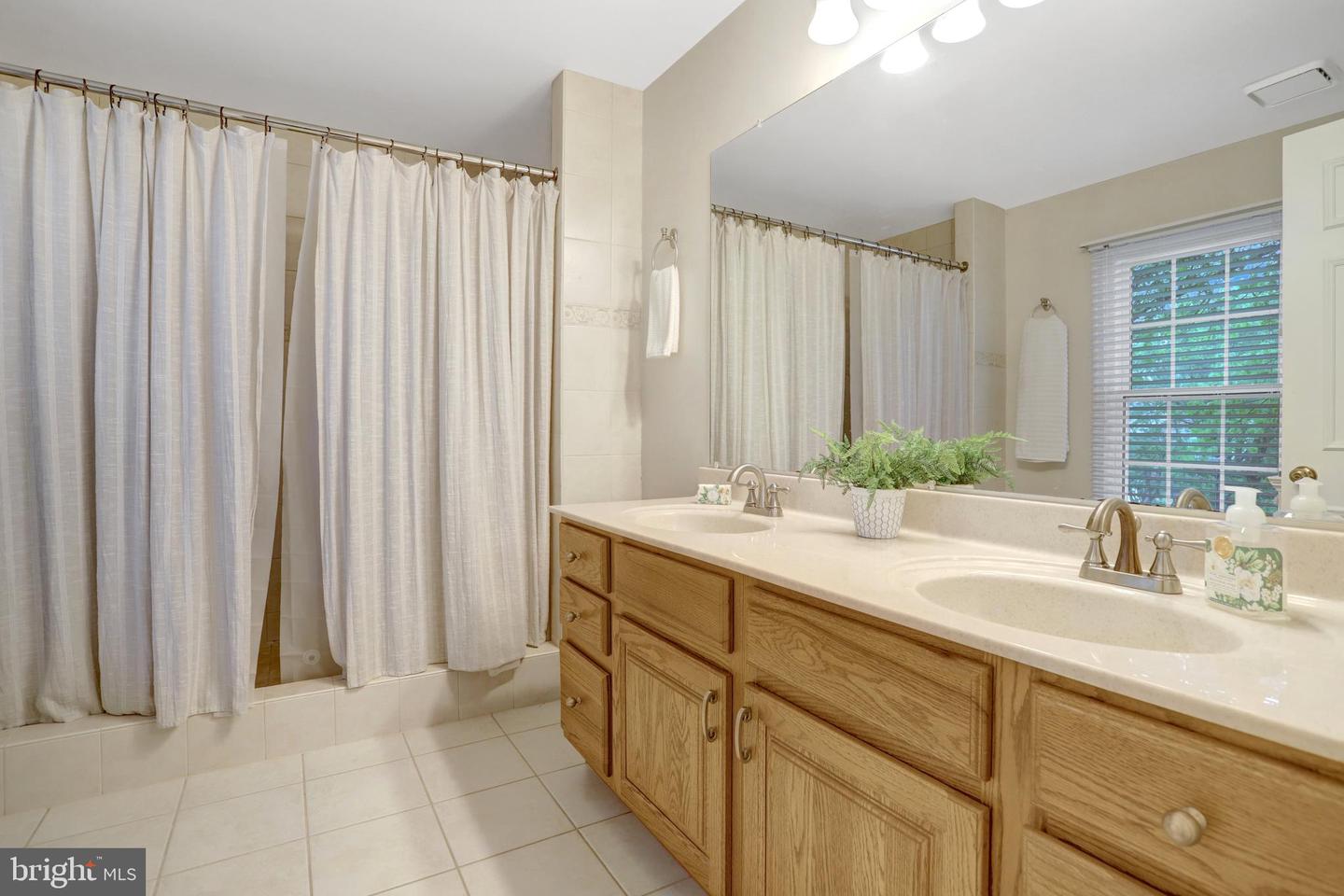 7117 STANCHION LN, BURKE, Virginia 22015, 4 Bedrooms Bedrooms, ,3 BathroomsBathrooms,Residential,For sale,7117 STANCHION LN,VAFX2236104 MLS # VAFX2236104